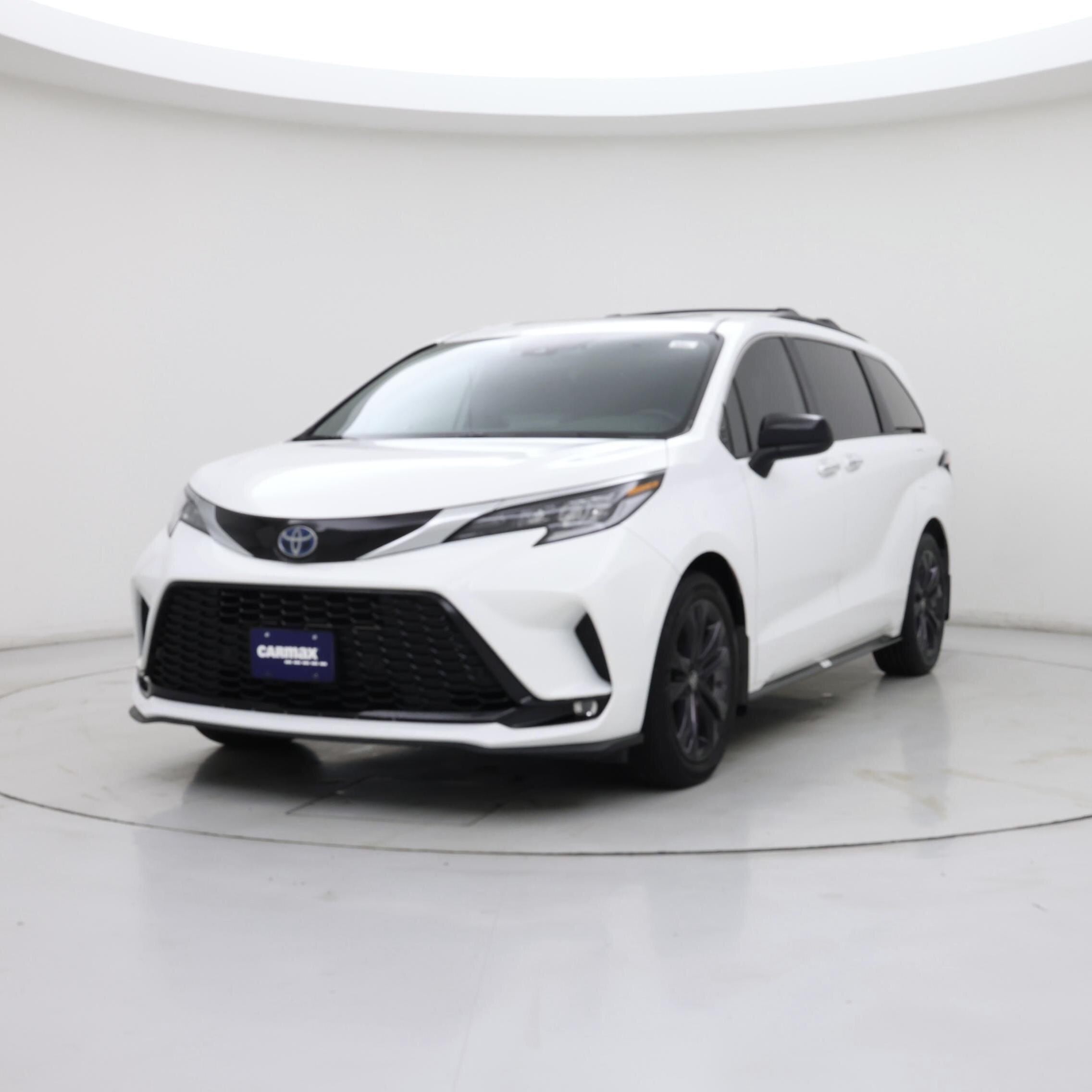 Thumbnail: 2022 Toyota Sienna - 4
