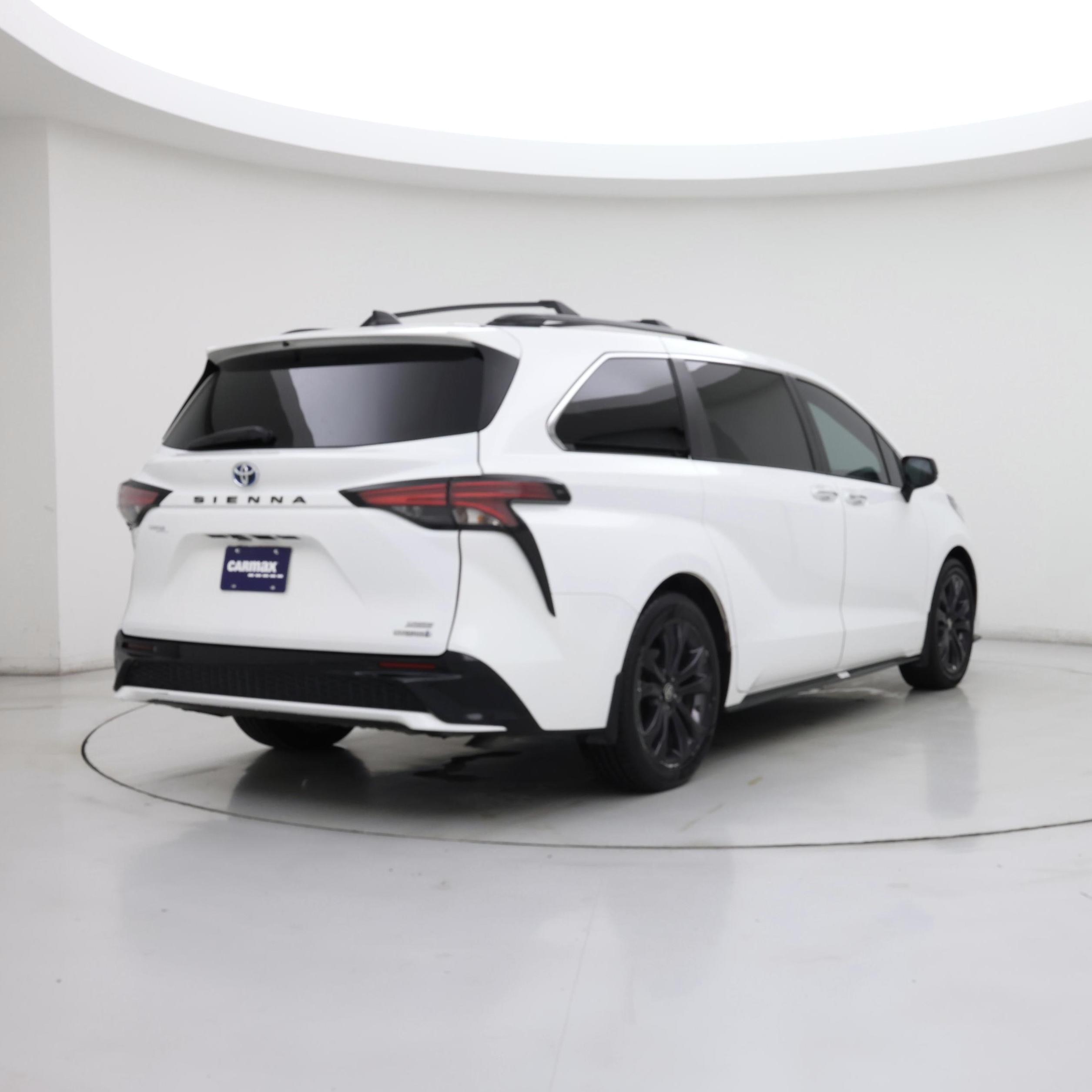 Thumbnail: 2022 Toyota Sienna - 8