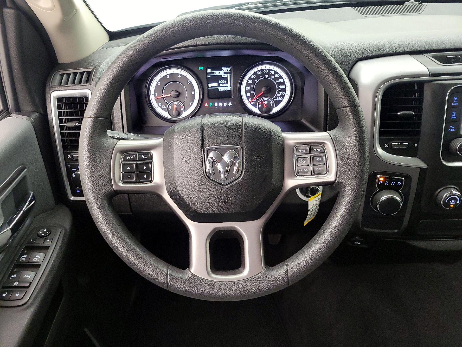 Thumbnail: 2022 RAM 1500 Classic - 10