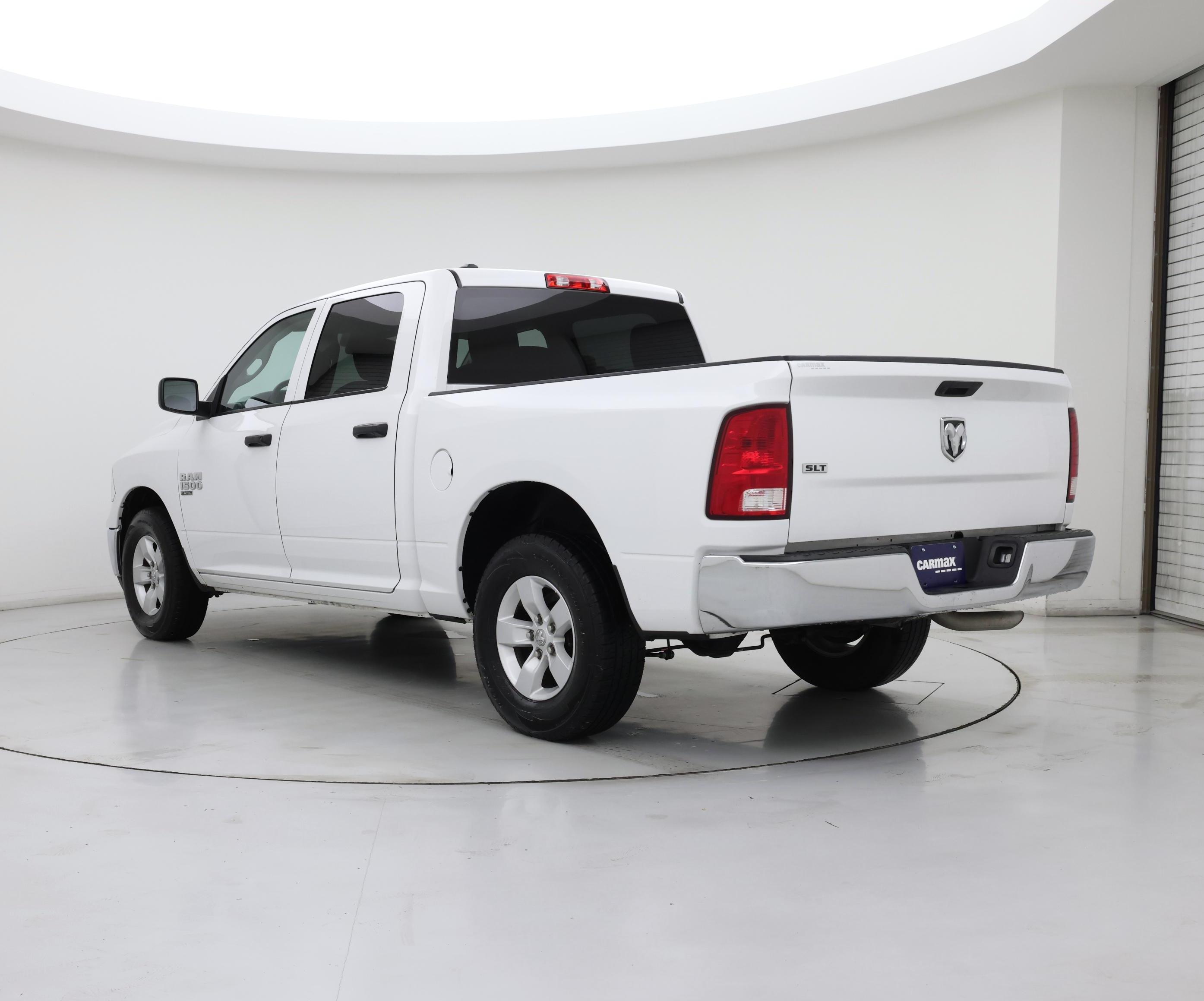 Thumbnail: 2022 RAM 1500 Classic - 2