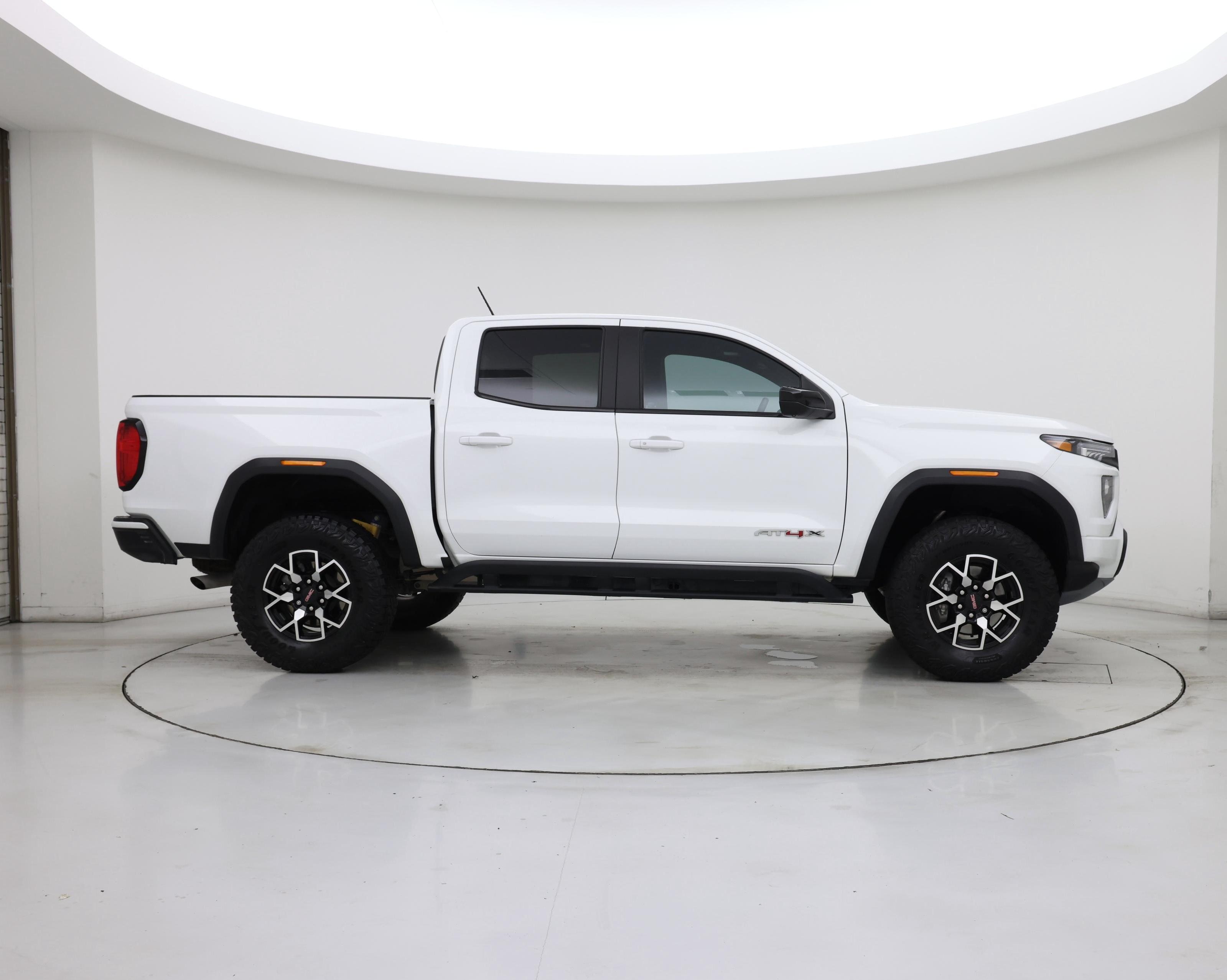 Thumbnail: 2023 GMC Canyon - 7