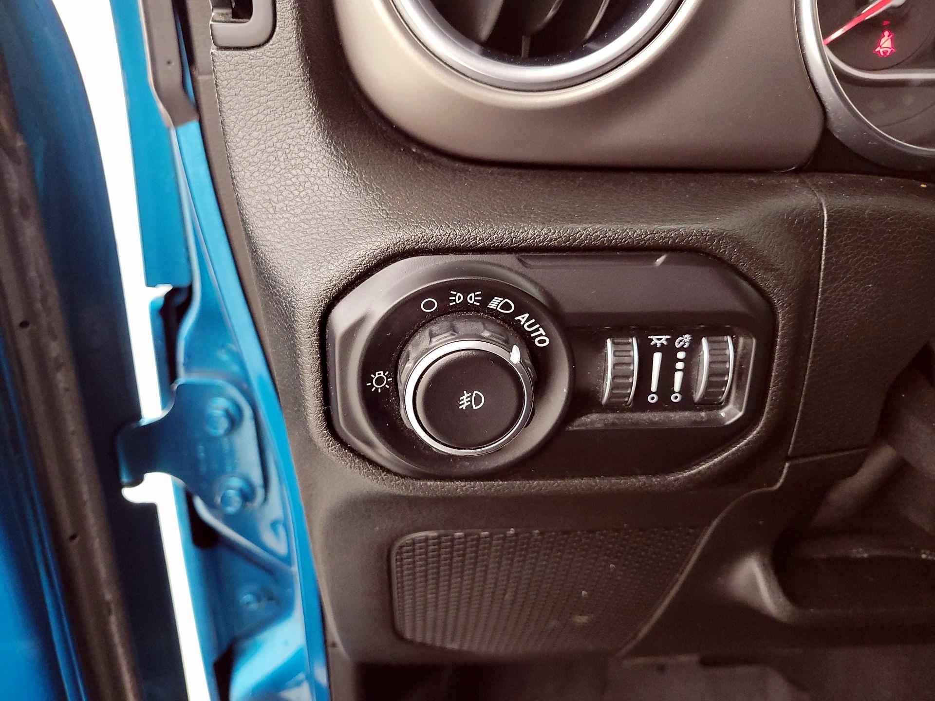 Thumbnail: 2020 Jeep Wrangler - 13