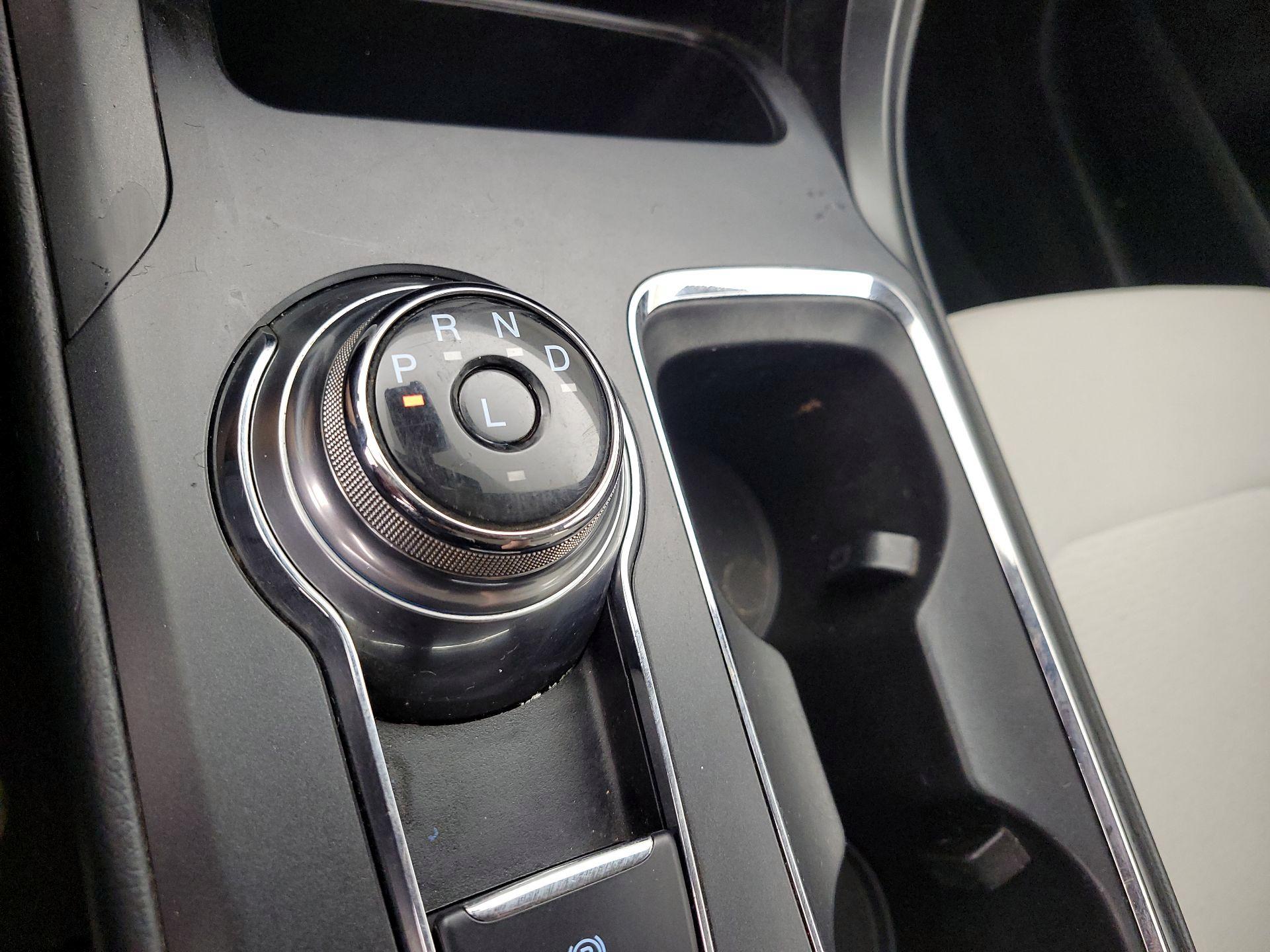 Thumbnail: 2020 Ford Fusion - 17