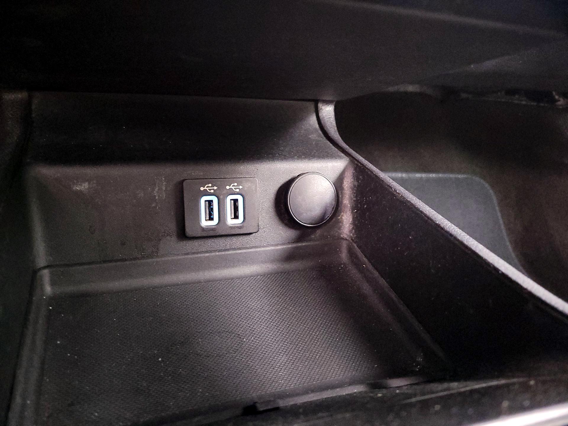 Thumbnail: 2020 Ford Fusion - 18