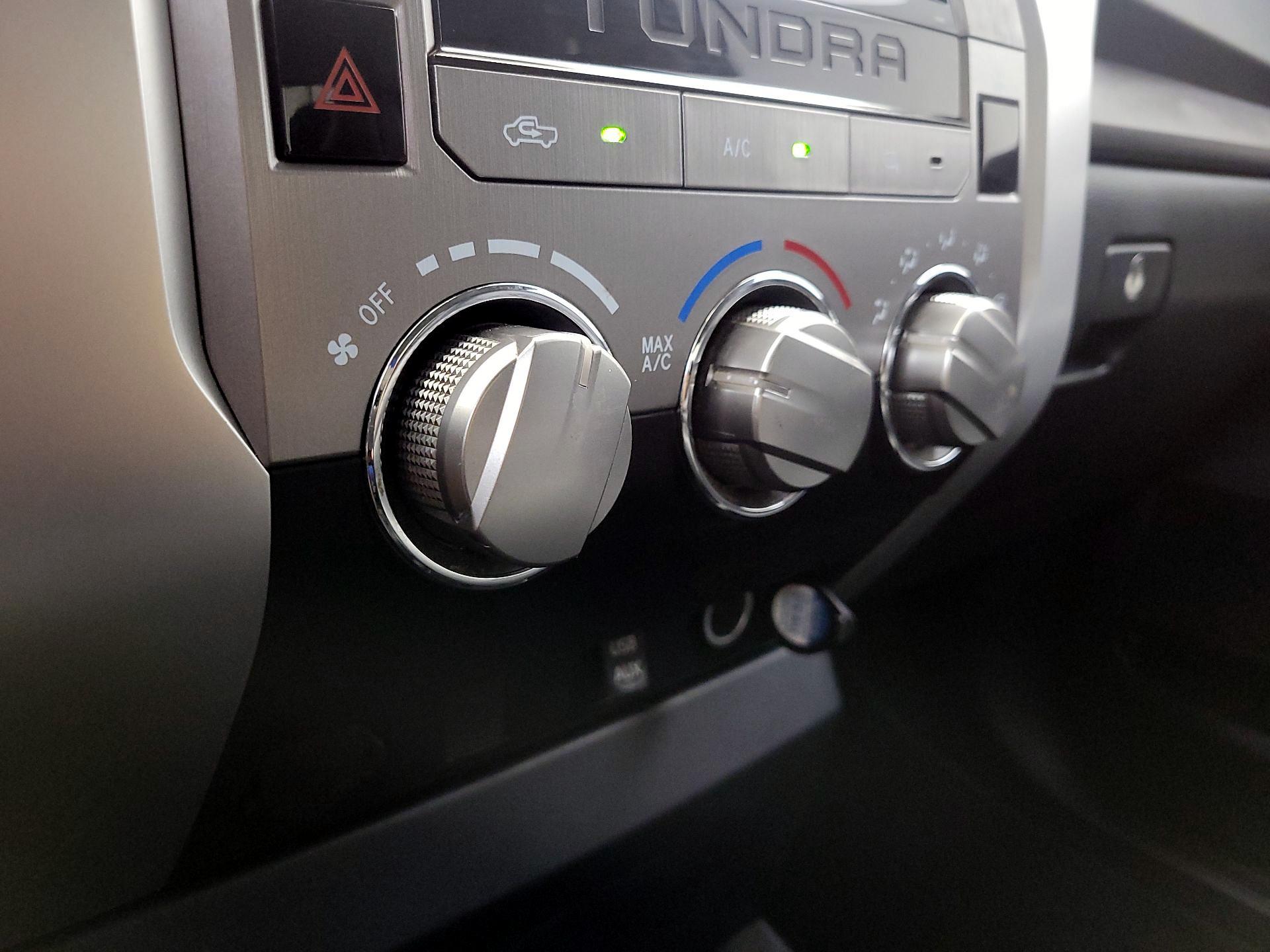 Thumbnail: 2018 Toyota Tundra - 16