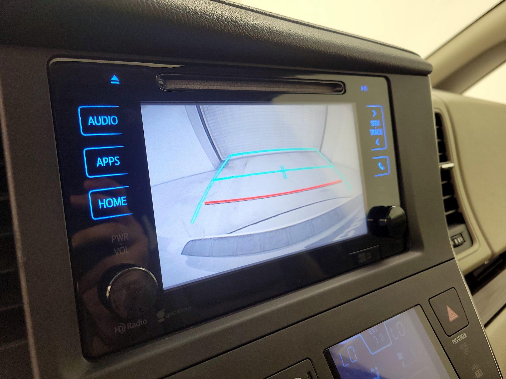 Thumbnail: 2015 Toyota Sienna - 15