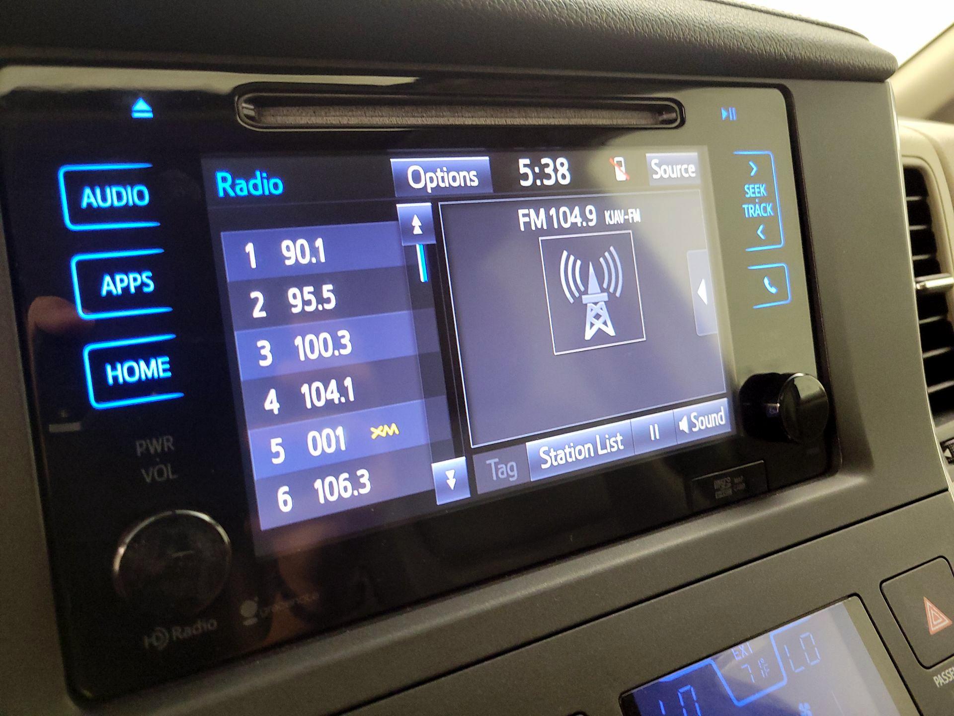Thumbnail: 2015 Toyota Sienna - 16