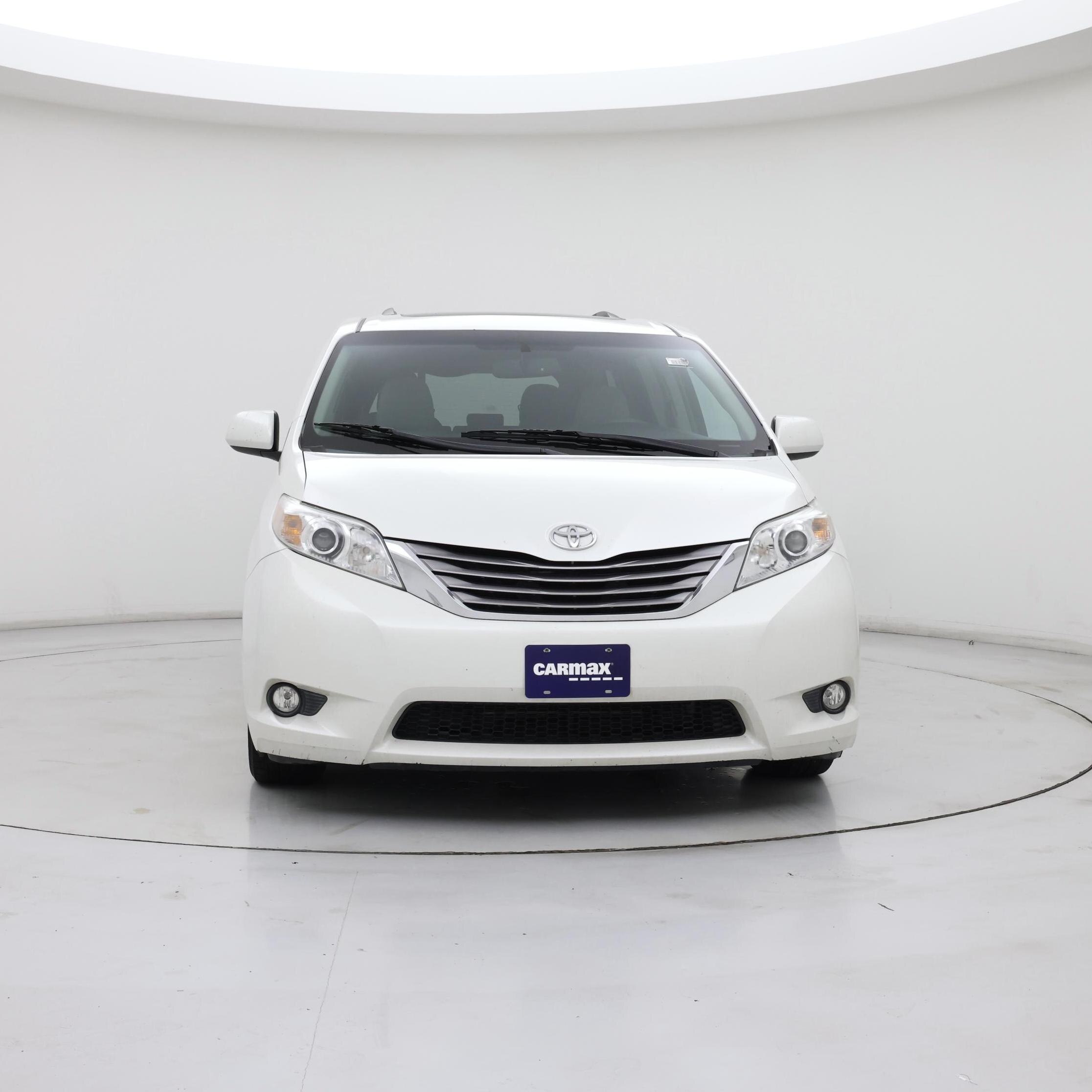 Thumbnail: 2015 Toyota Sienna - 5