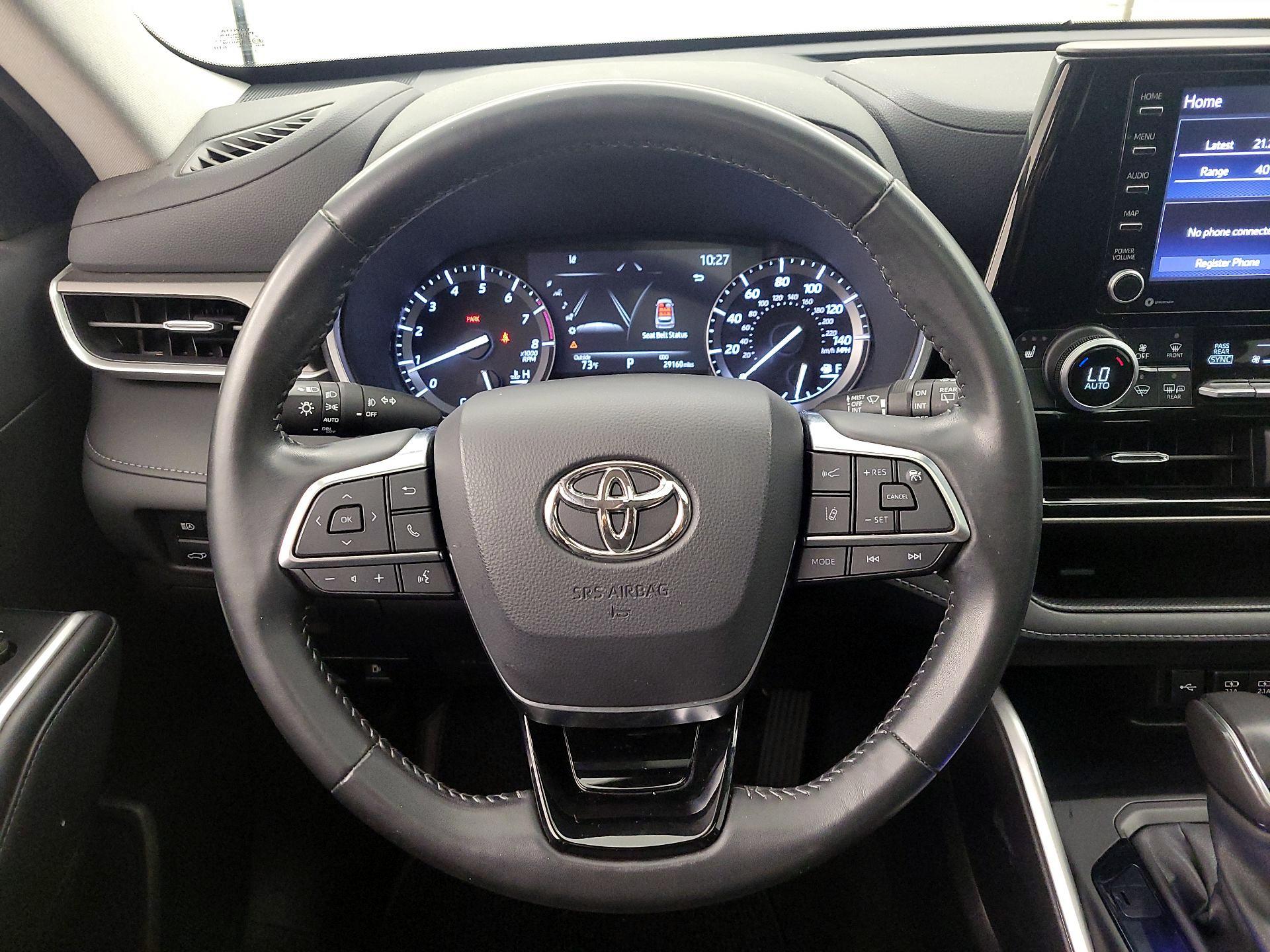 Thumbnail: 2021 Toyota Highlander - 10