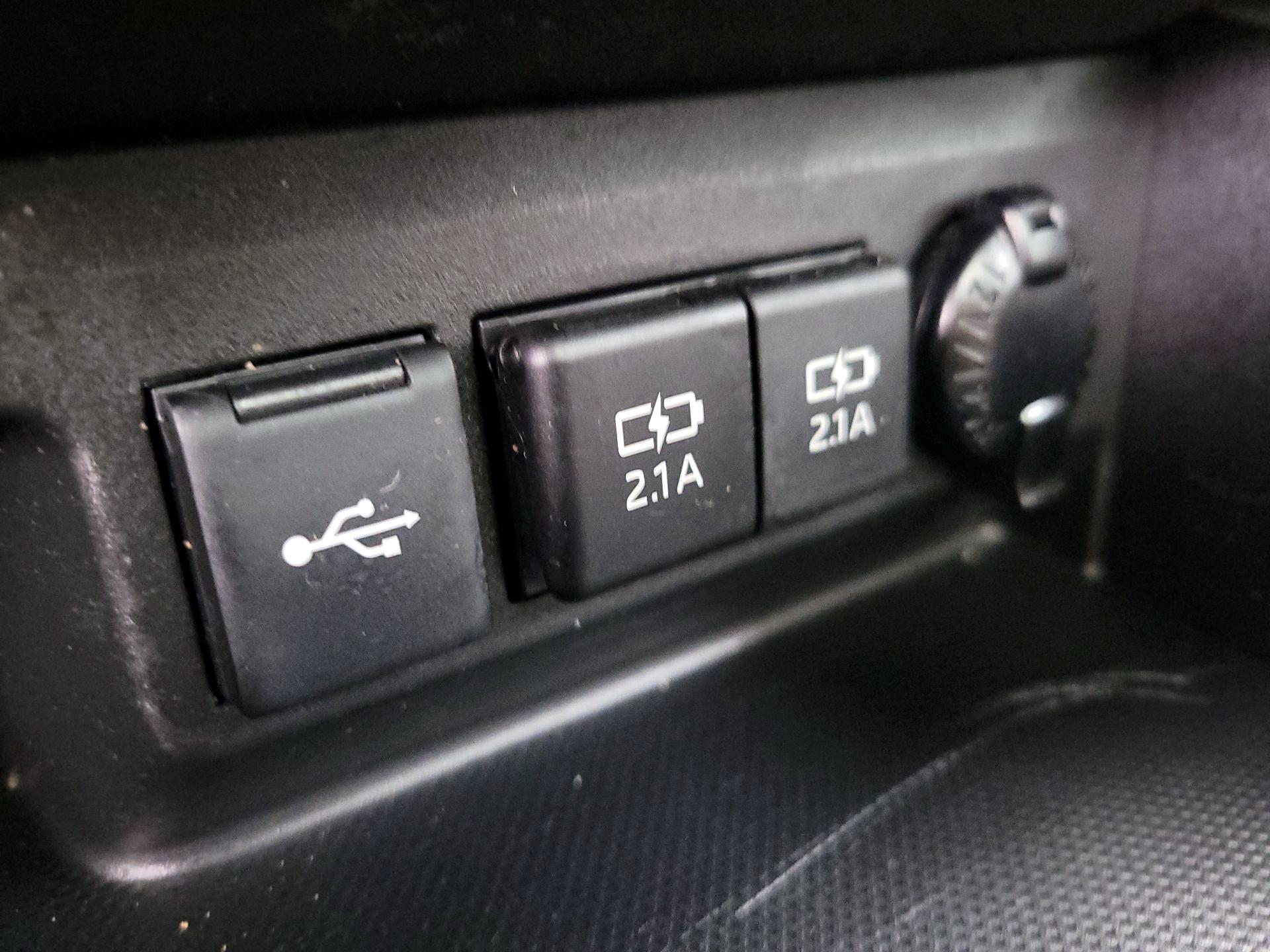 Thumbnail: 2021 Toyota Highlander - 18