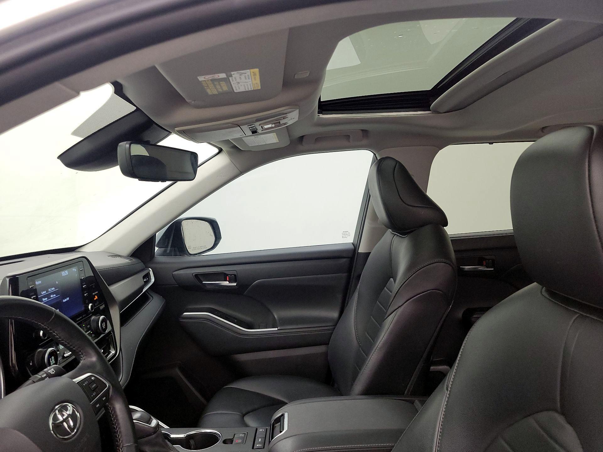 Thumbnail: 2021 Toyota Highlander - 19