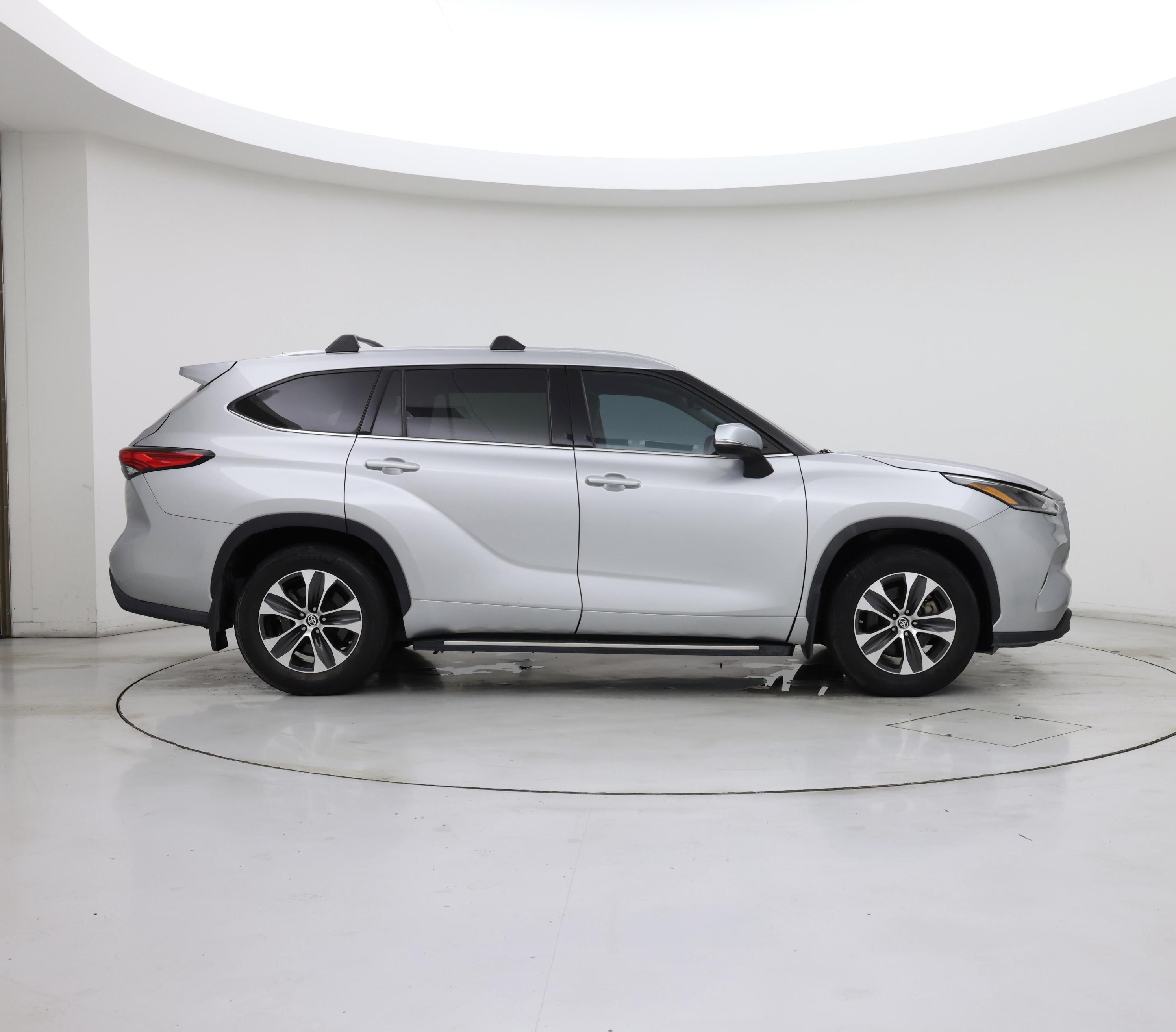Thumbnail: 2021 Toyota Highlander - 7