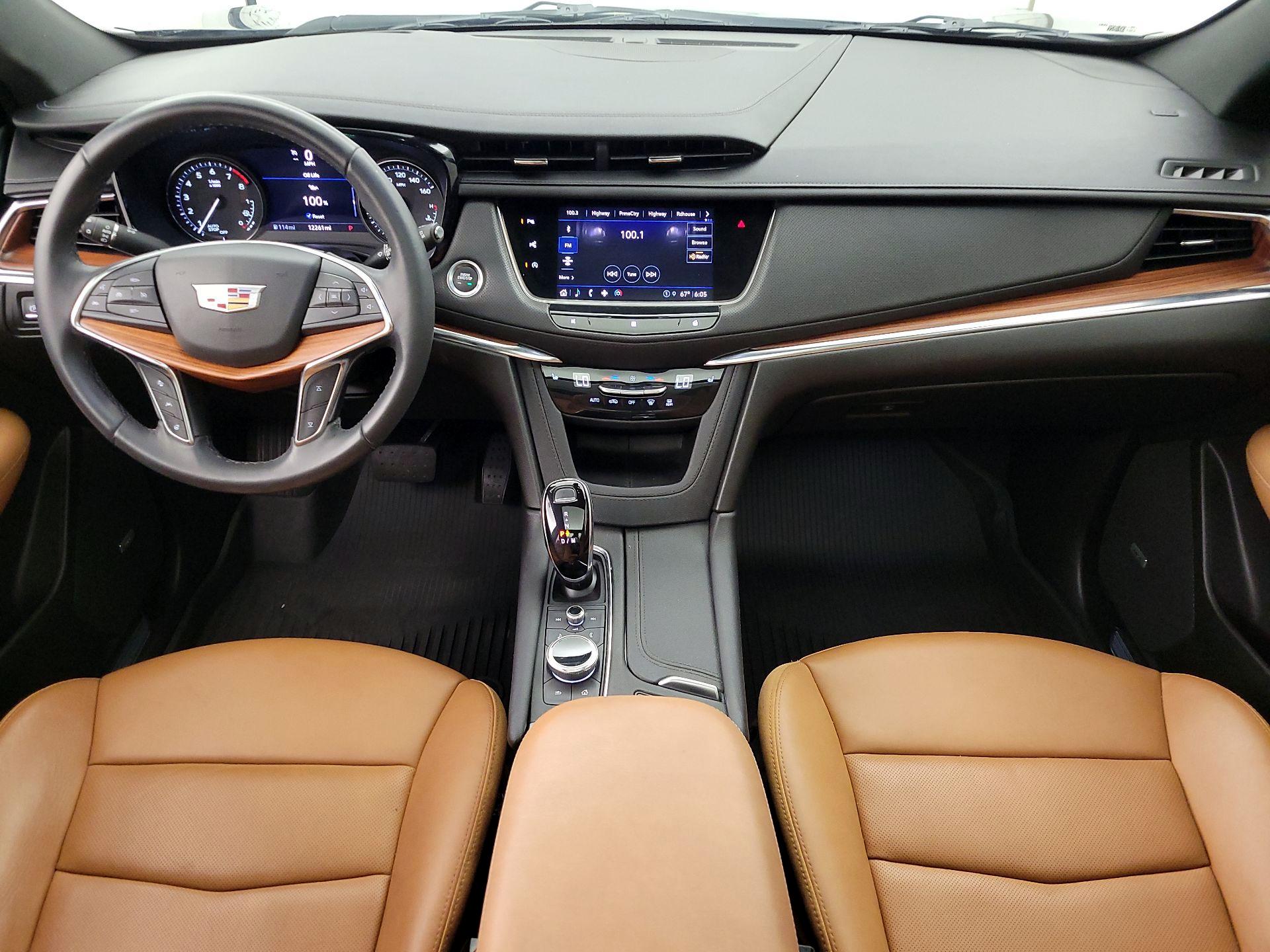Thumbnail: 2021 Cadillac XT5 - 9
