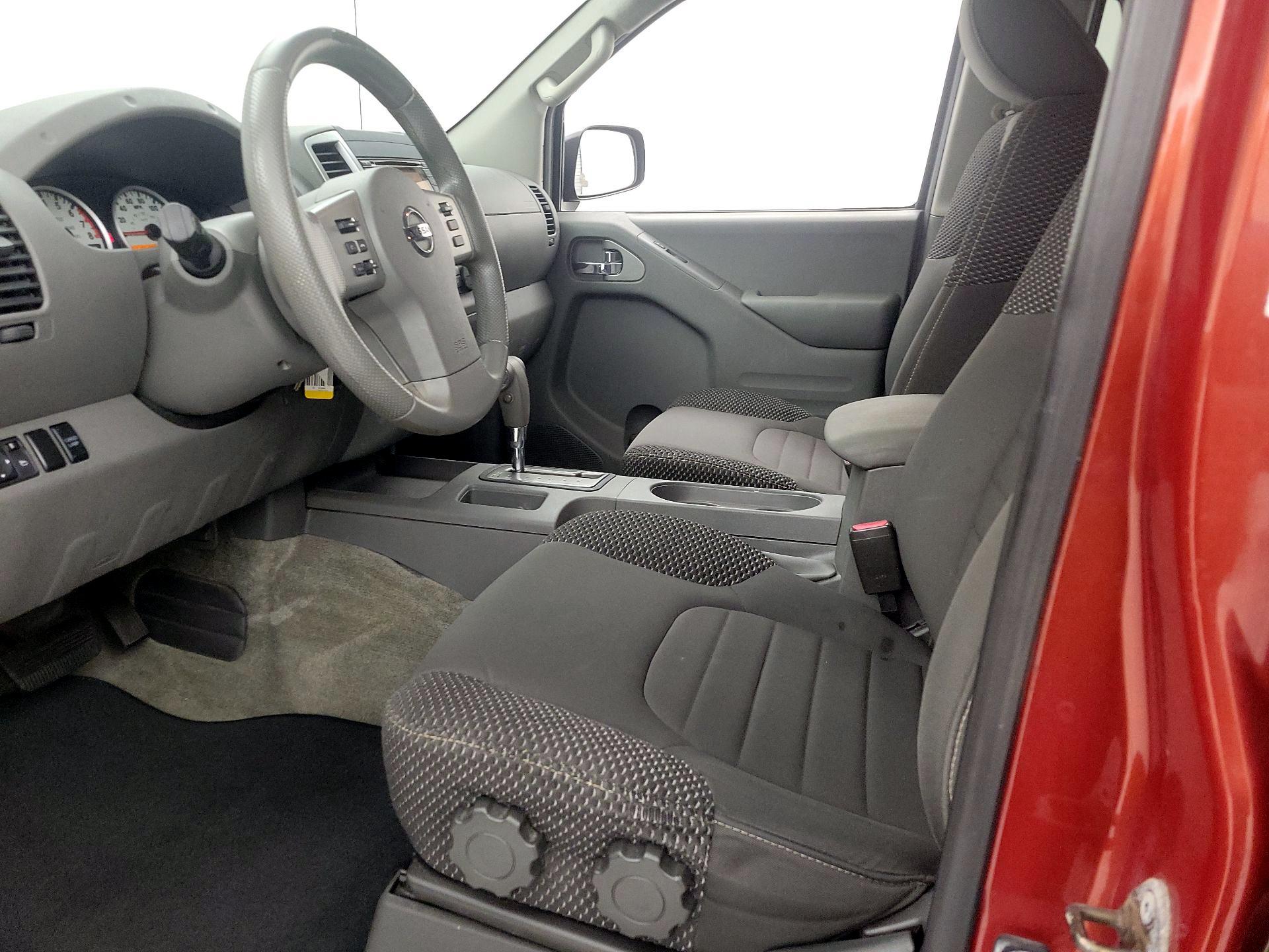 Thumbnail: 2015 Nissan Frontier - 11