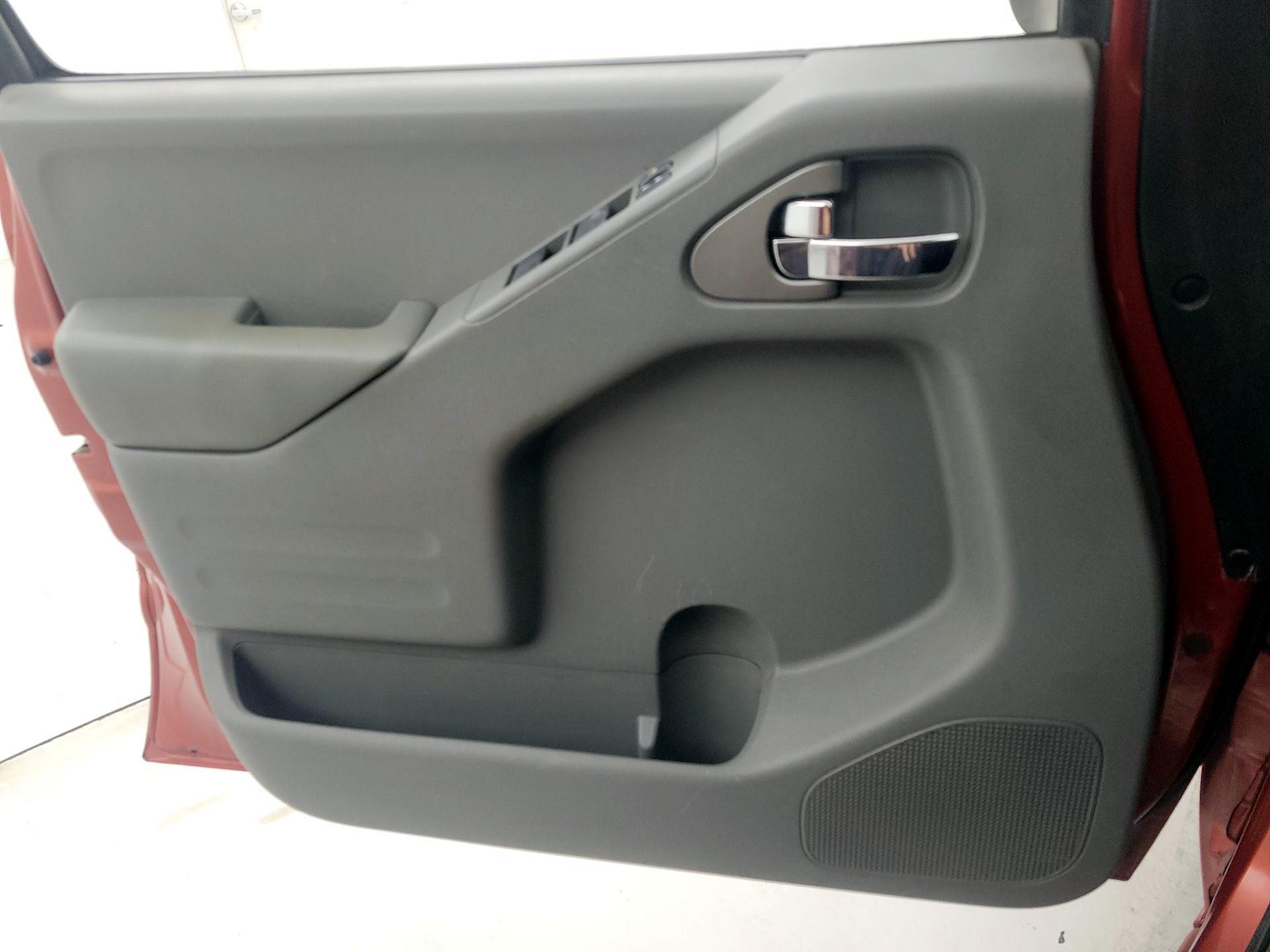 Thumbnail: 2015 Nissan Frontier - 12