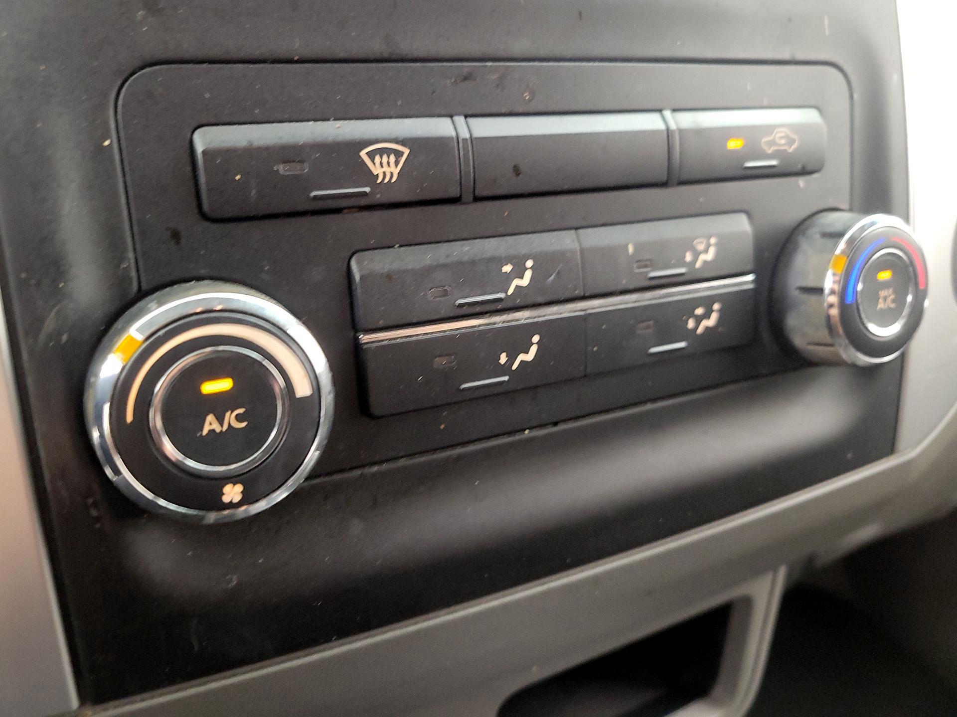 Thumbnail: 2015 Nissan Frontier - 15