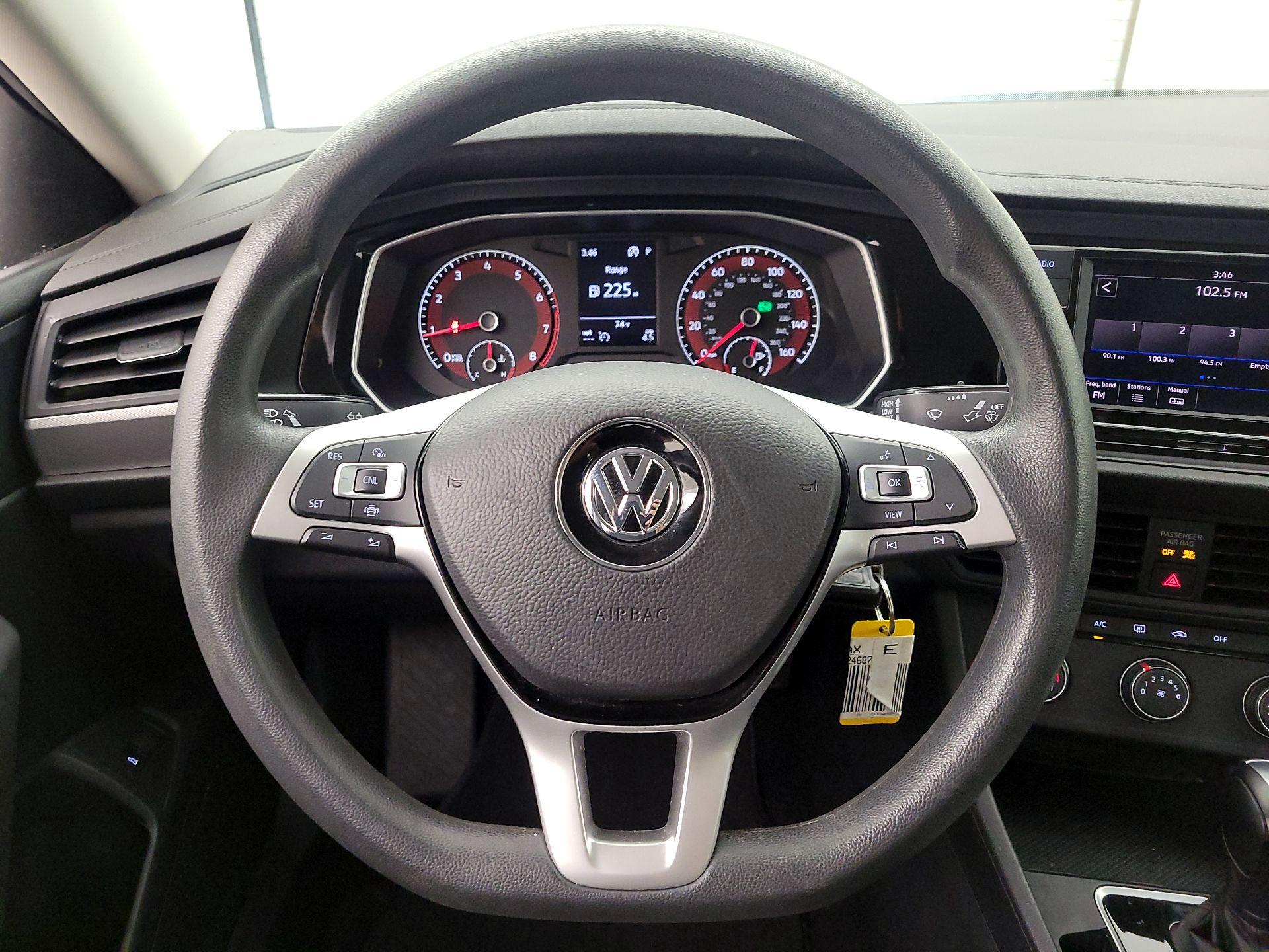 Thumbnail: 2019 Volkswagen Jetta - 10