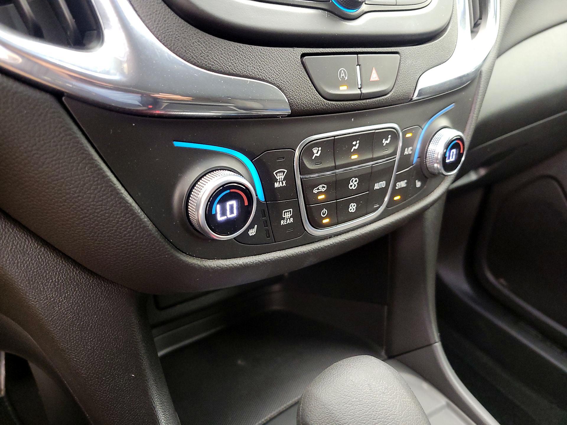 Thumbnail: 2022 Chevrolet Equinox - 16