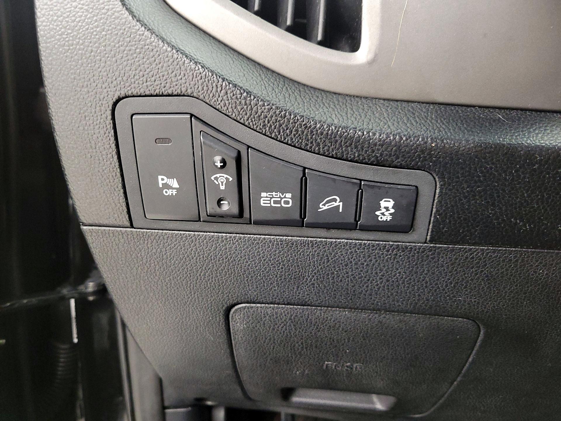 Thumbnail: 2014 Kia Sportage - 13