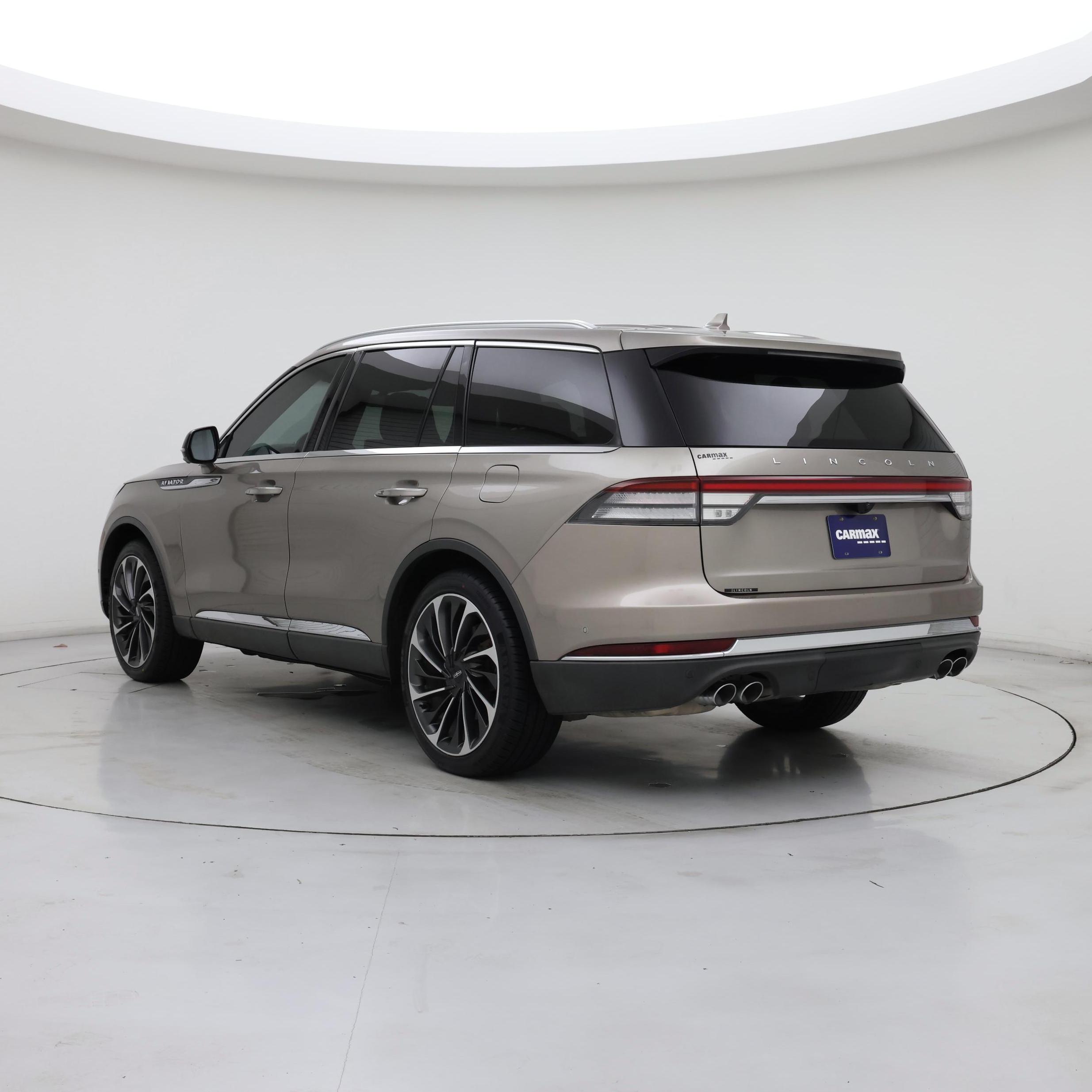 Thumbnail: 2020 Lincoln Aviator - 2