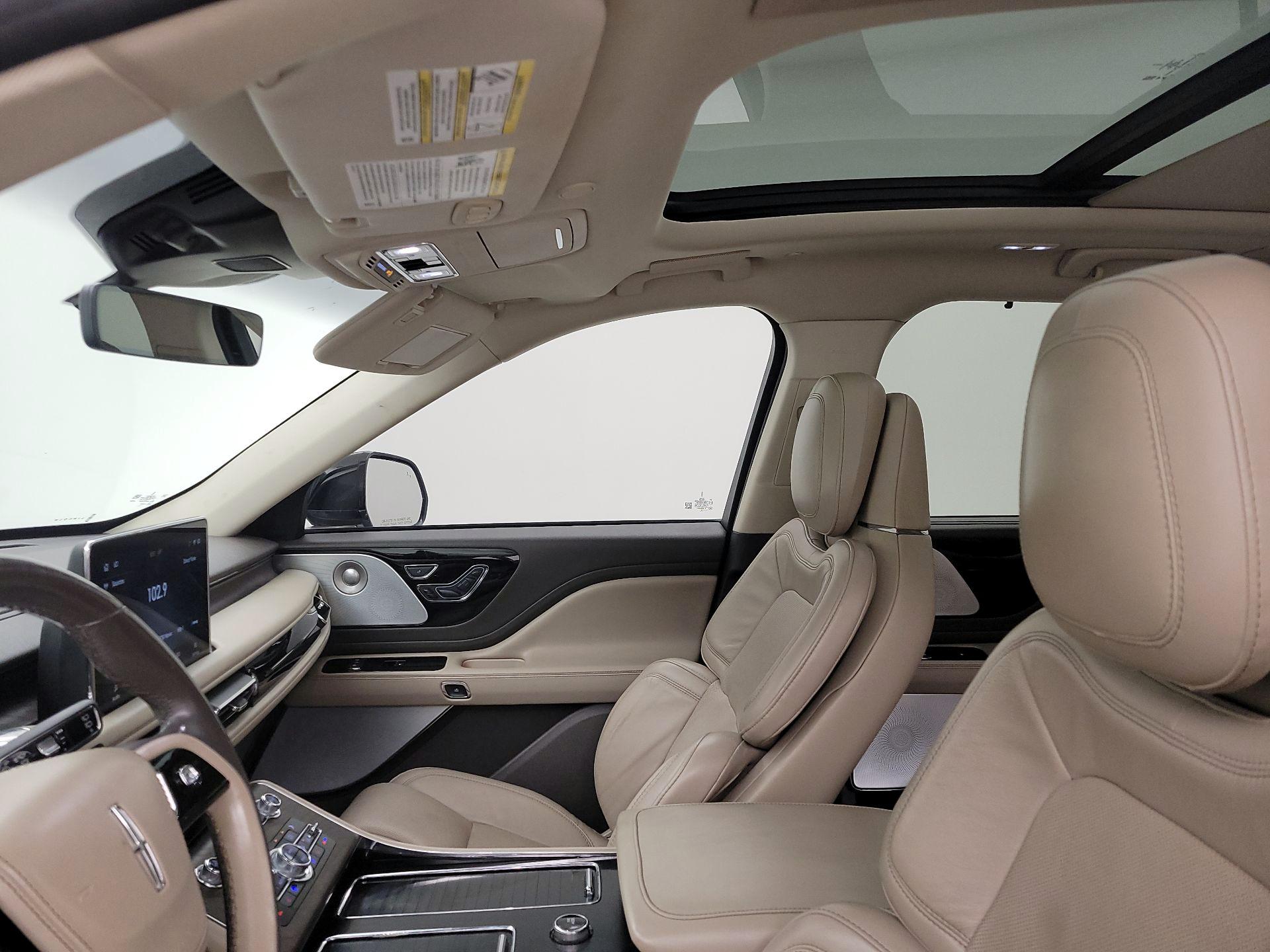 Thumbnail: 2020 Lincoln Aviator - 20