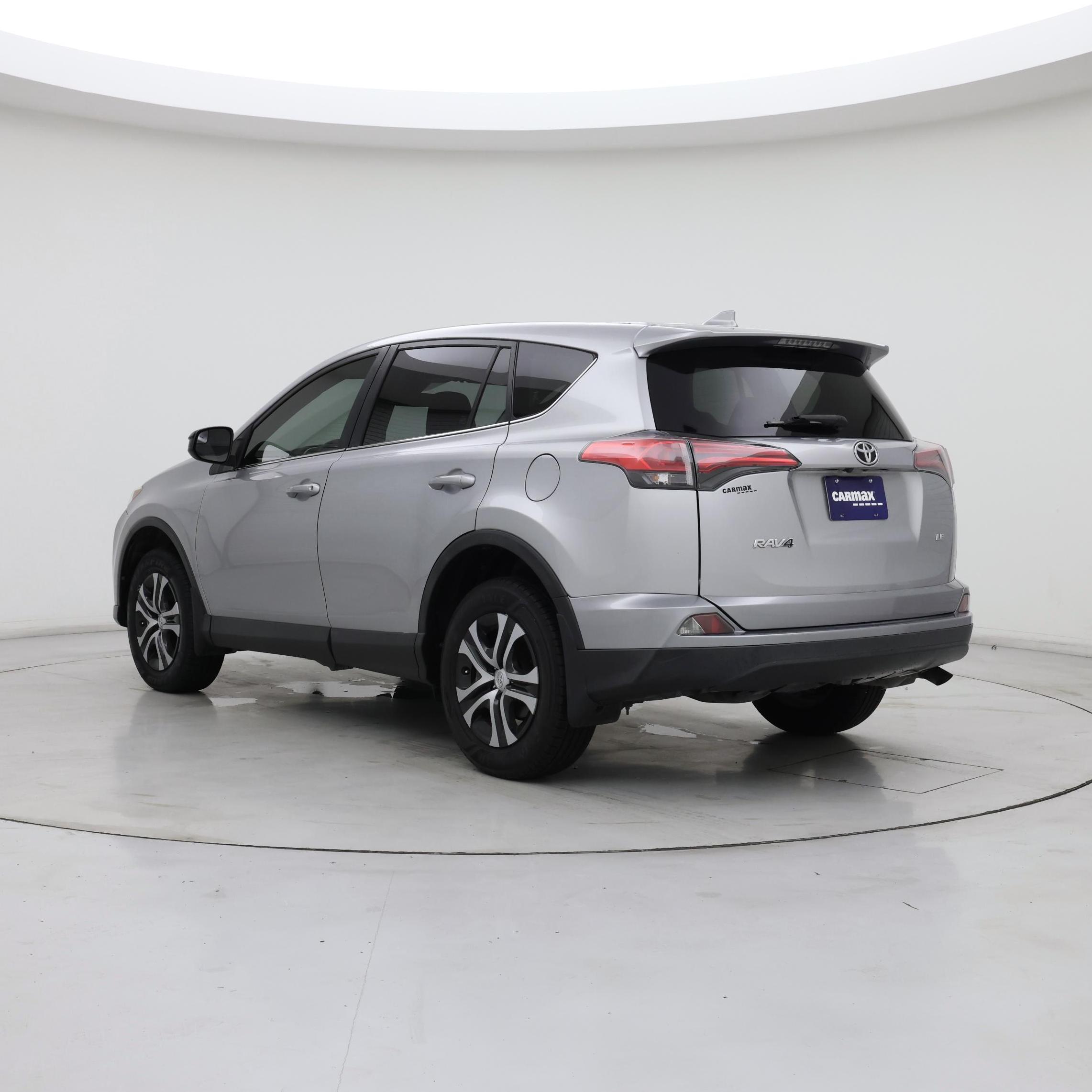 Thumbnail: 2018 Toyota RAV4 - 2