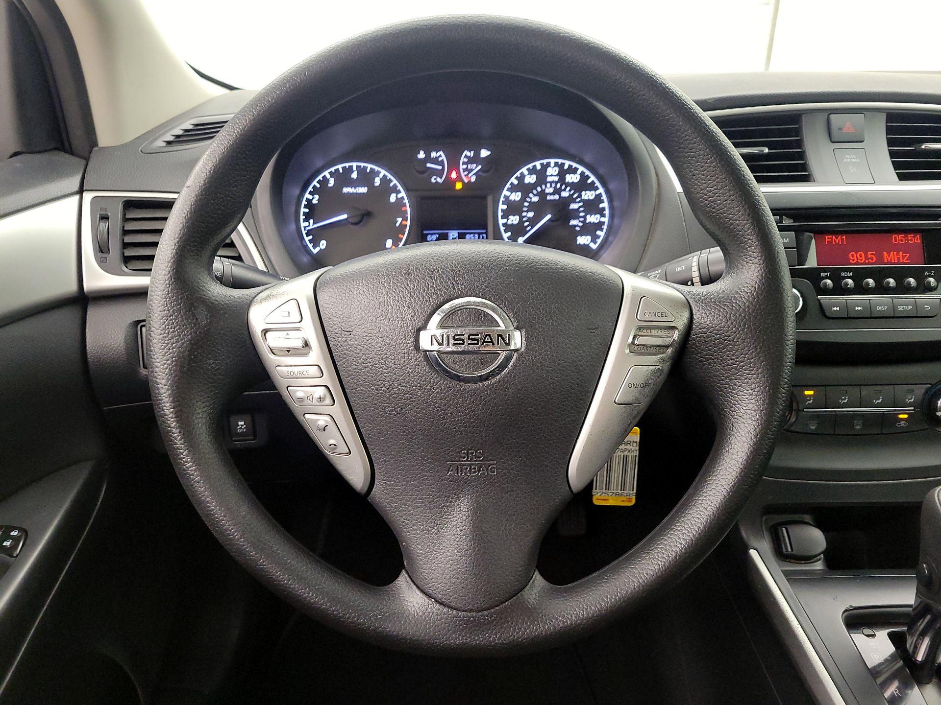 Thumbnail: 2017 Nissan Sentra - 10