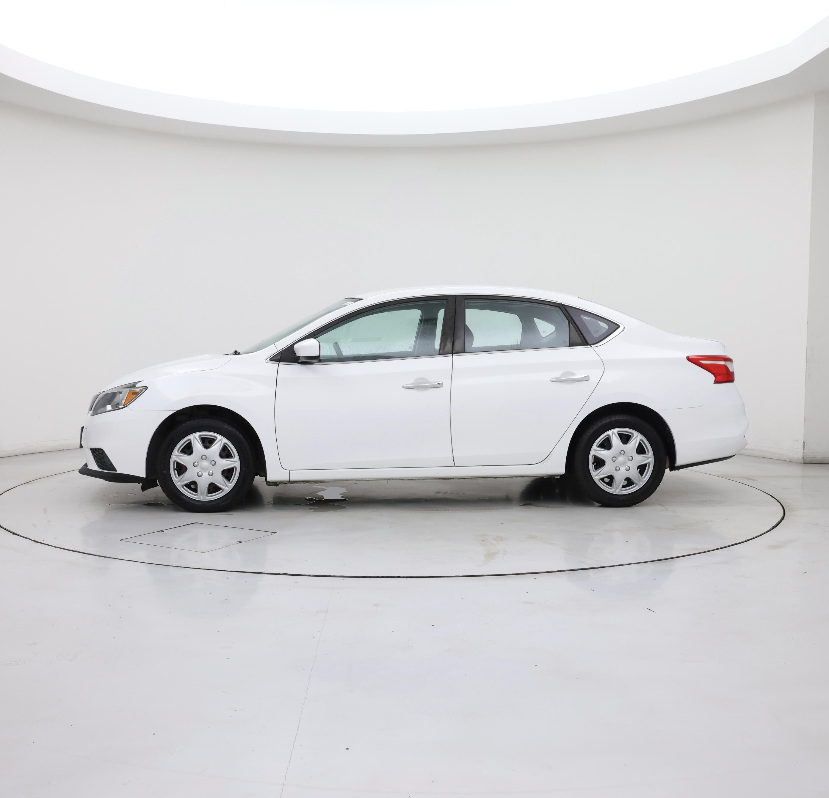 Thumbnail: 2017 Nissan Sentra - 3