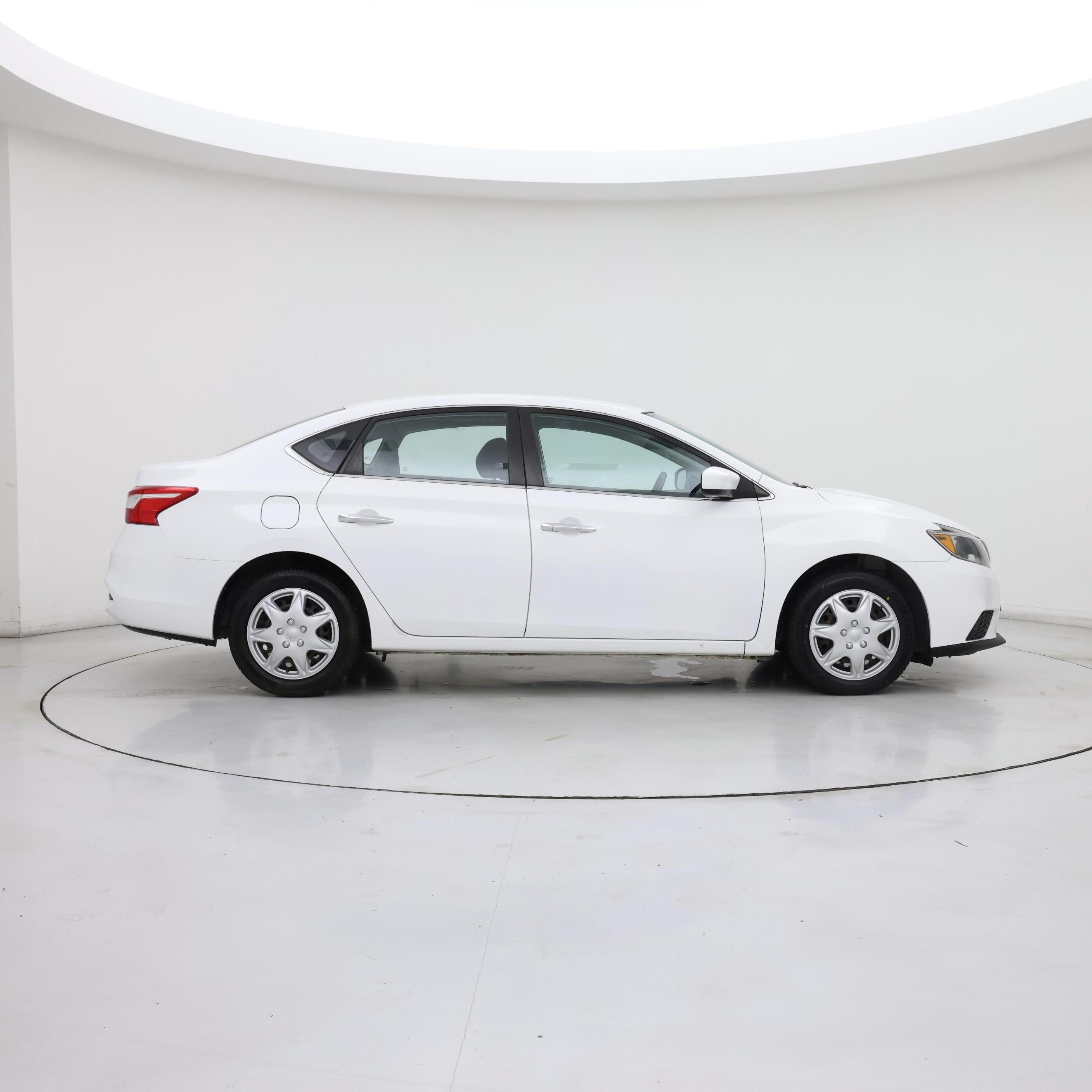 Thumbnail: 2017 Nissan Sentra - 7