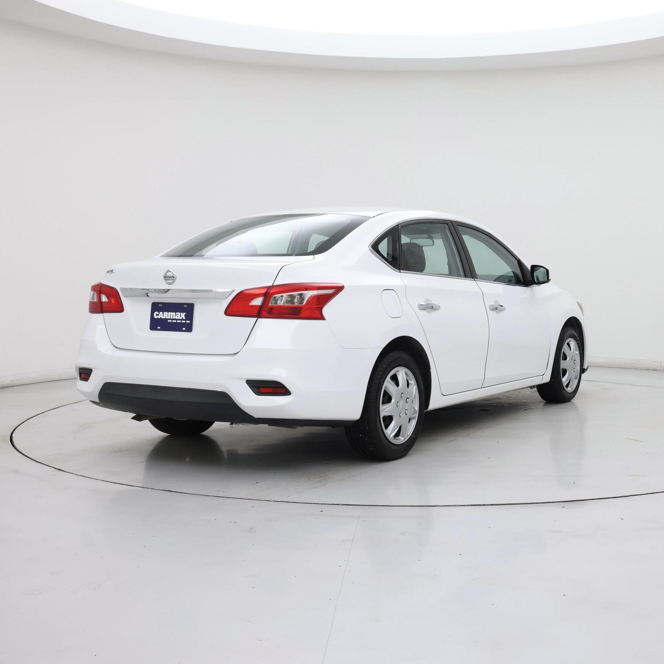 Thumbnail: 2017 Nissan Sentra - 8