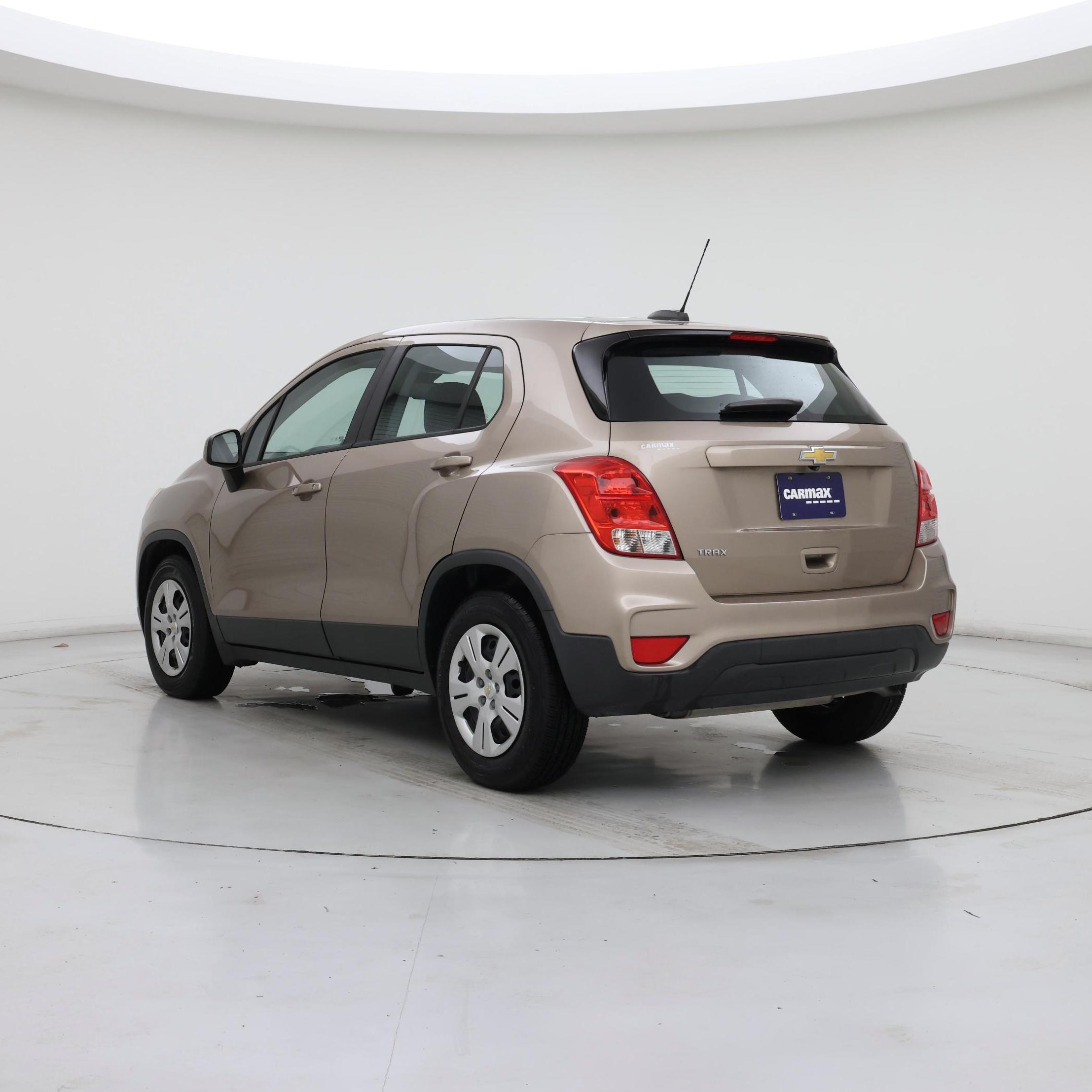 Thumbnail: 2019 Chevrolet Trax - 2