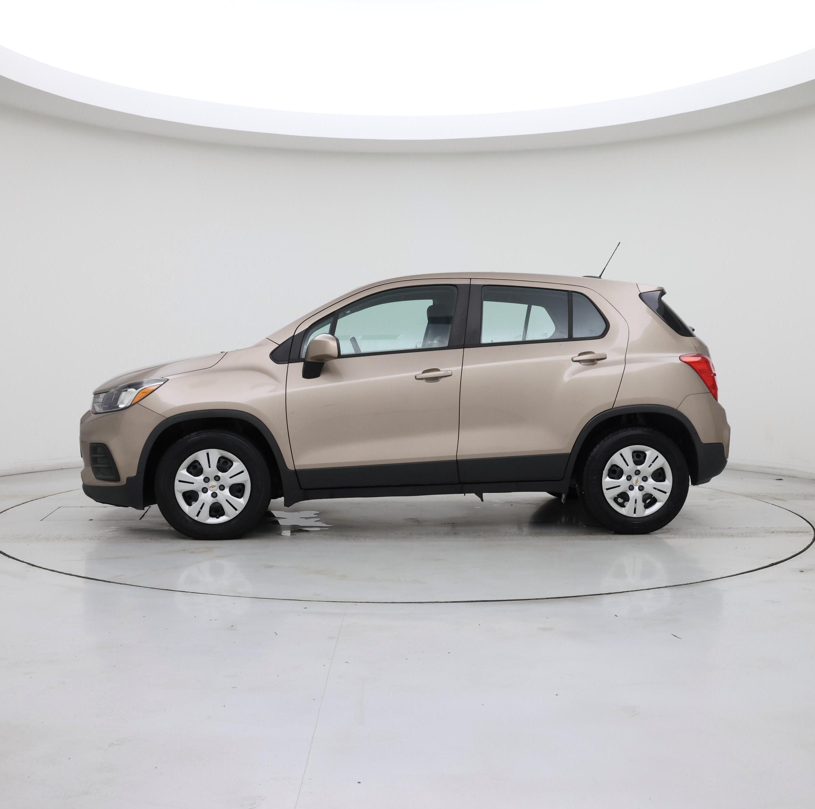 Thumbnail: 2019 Chevrolet Trax - 3
