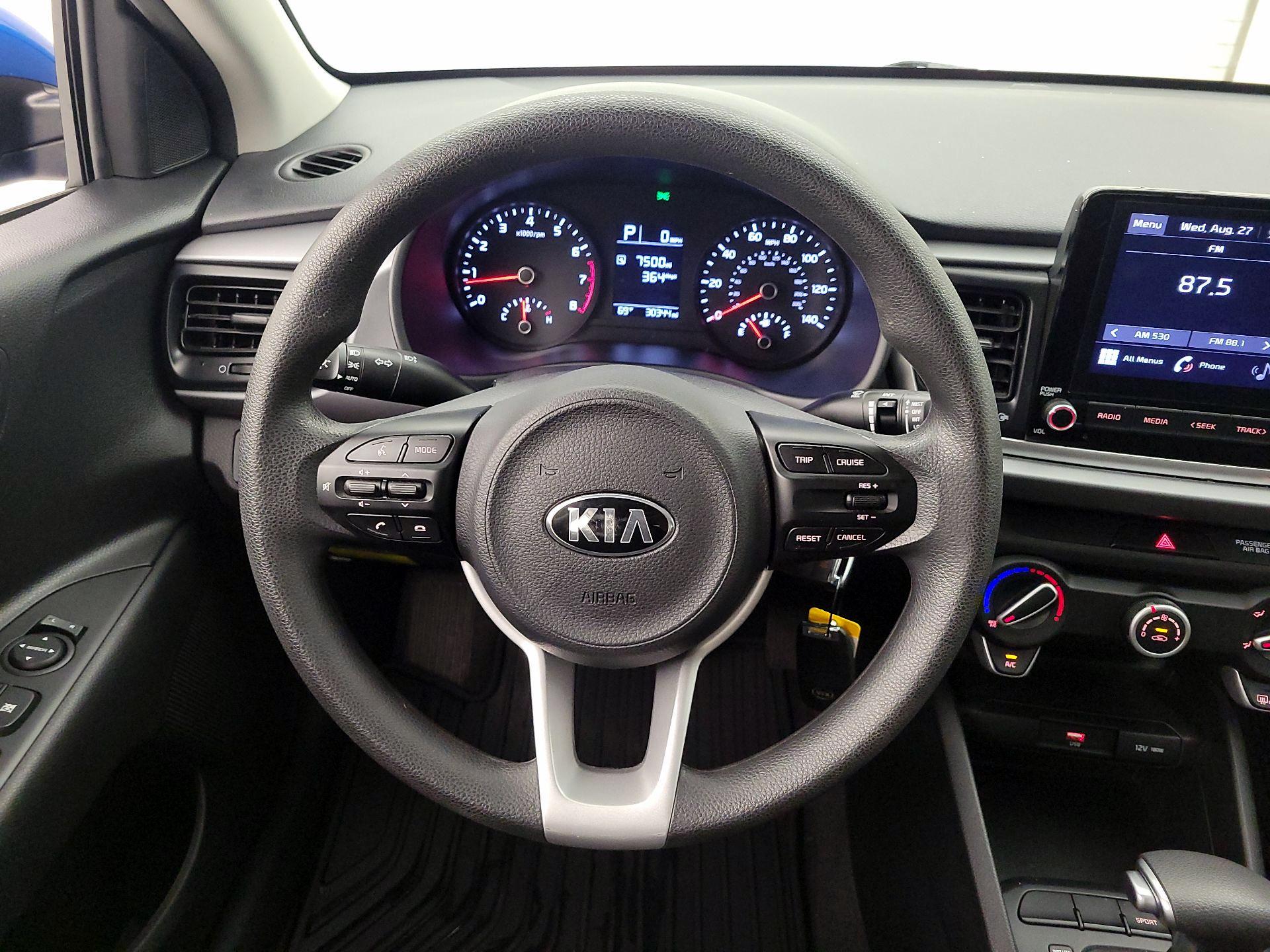 Thumbnail: 2021 Kia Rio - 10
