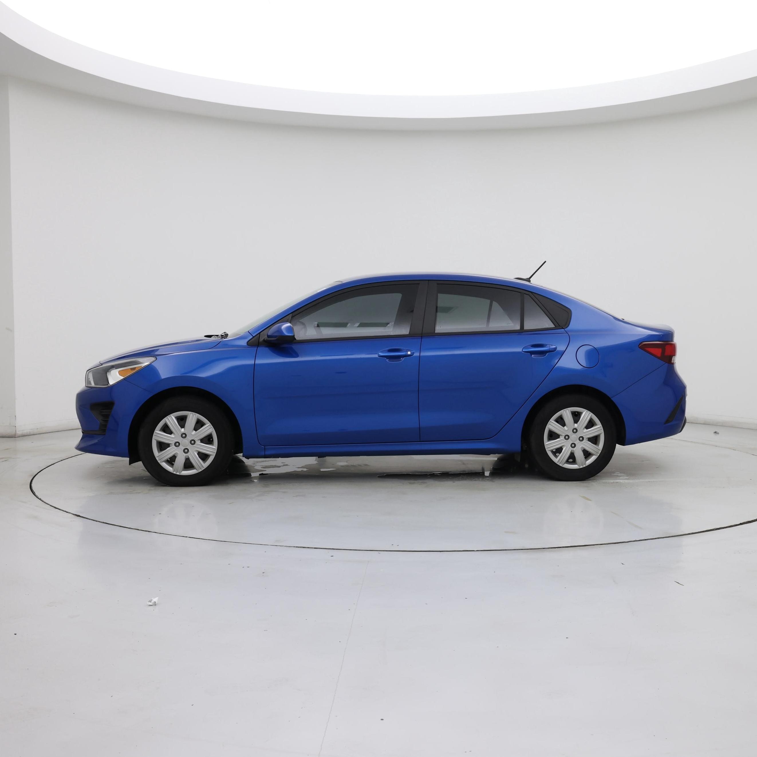 Thumbnail: 2021 Kia Rio - 3