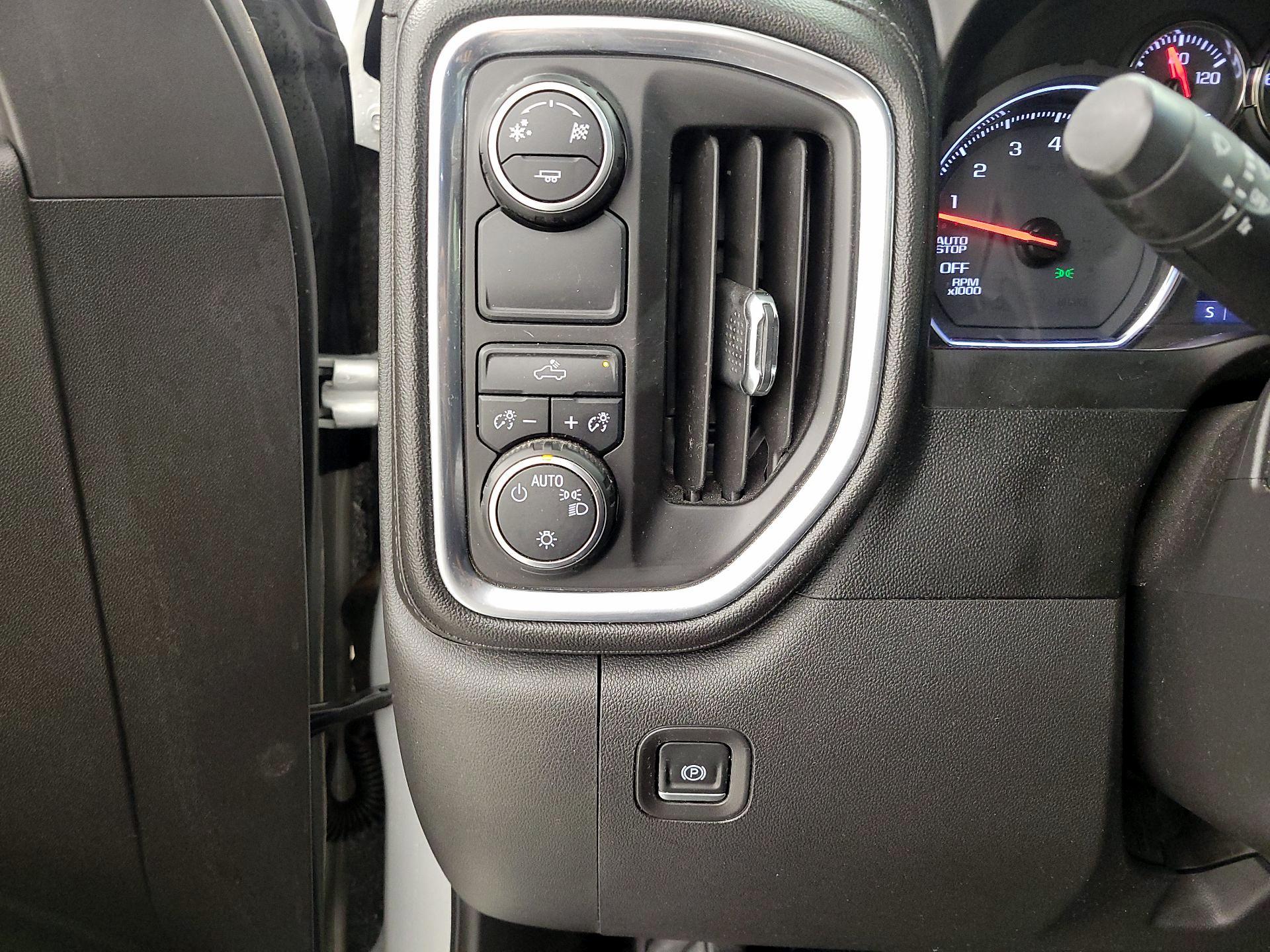 Thumbnail: 2019 Chevrolet Silverado 1500 - 13