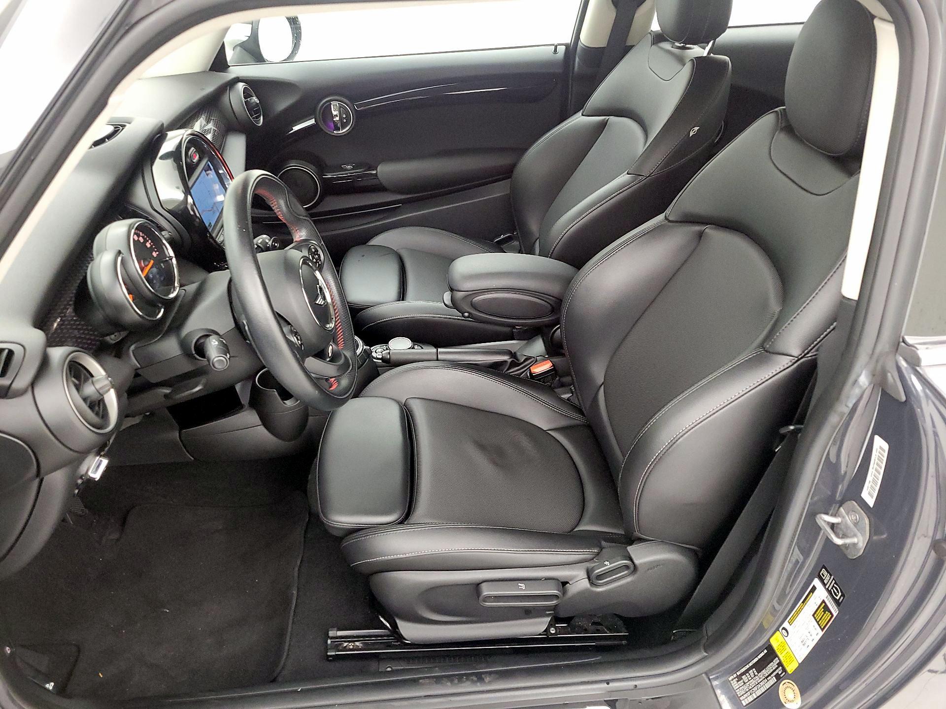 Thumbnail: 2015 MINI Cooper Hardtop - 11