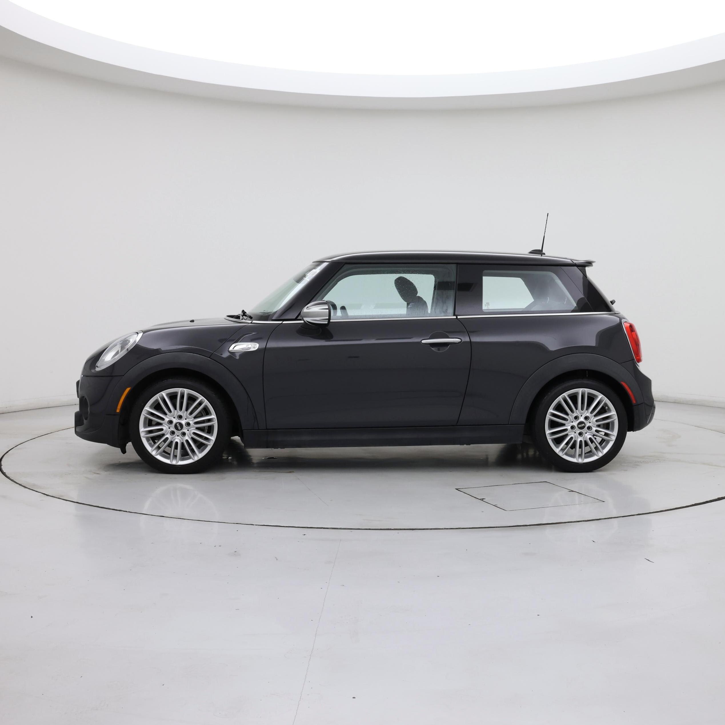 Thumbnail: 2015 MINI Cooper Hardtop - 3