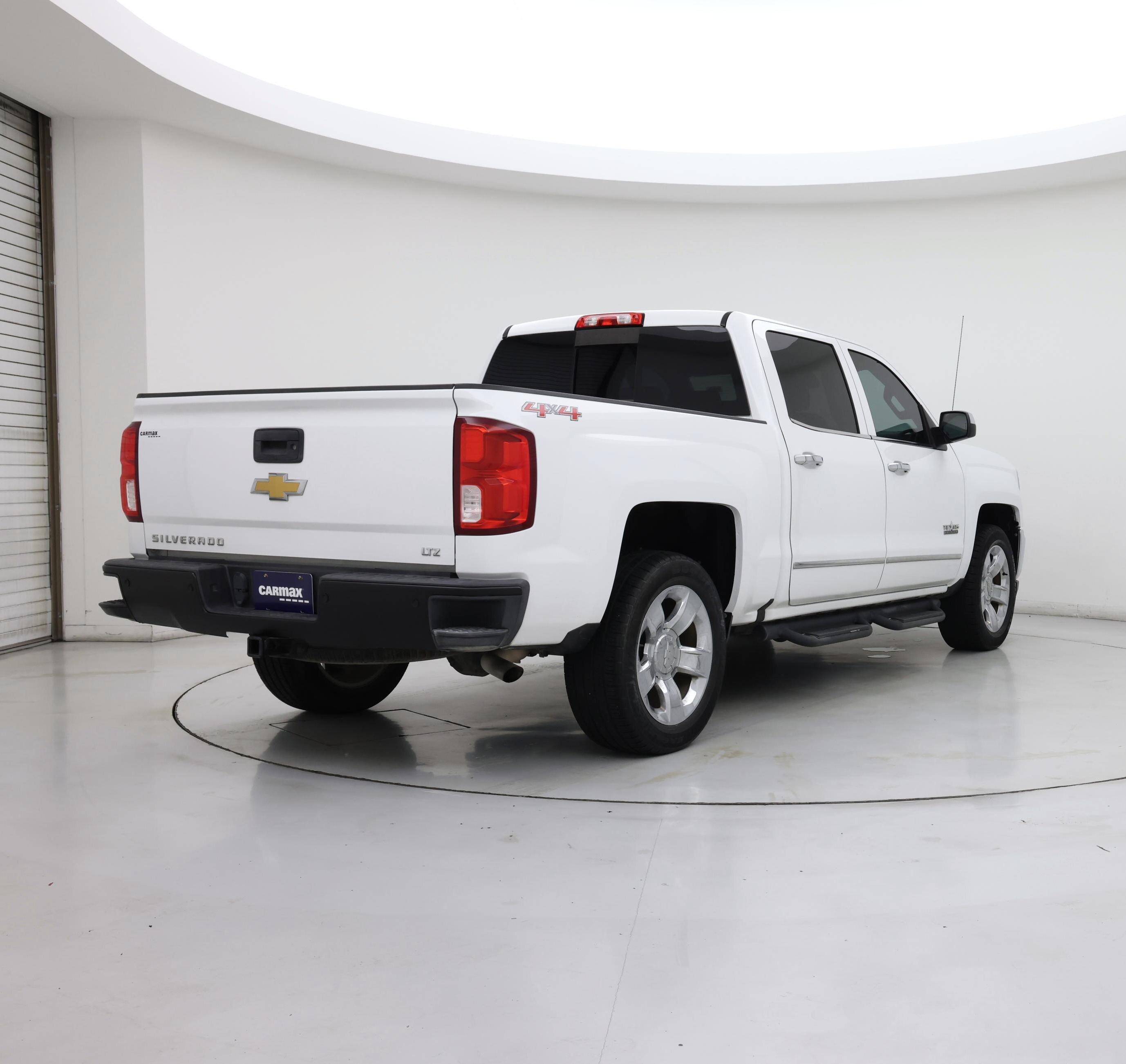 Thumbnail: 2017 Chevrolet Silverado 1500 - 8