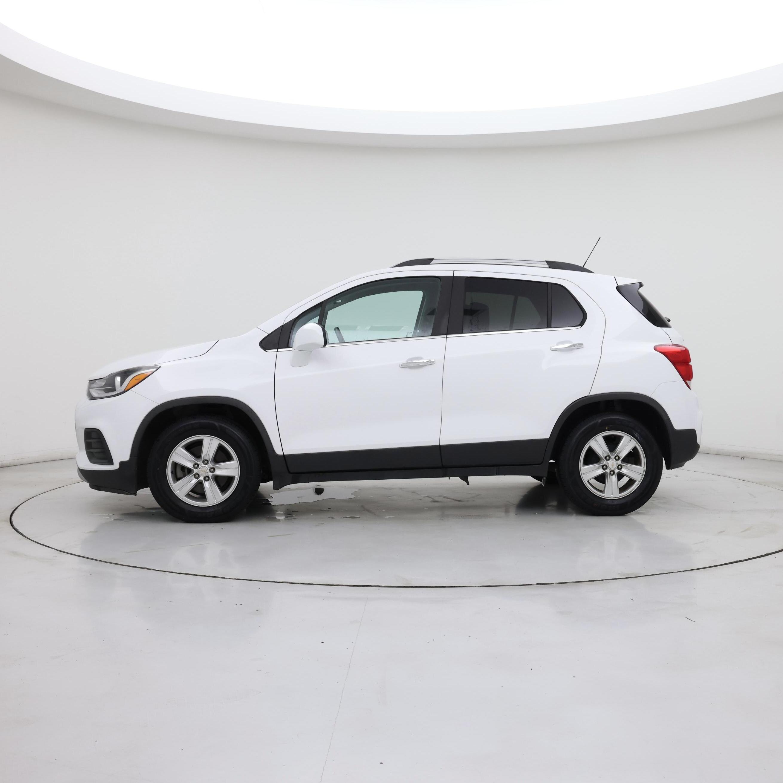 Thumbnail: 2020 Chevrolet Trax - 3
