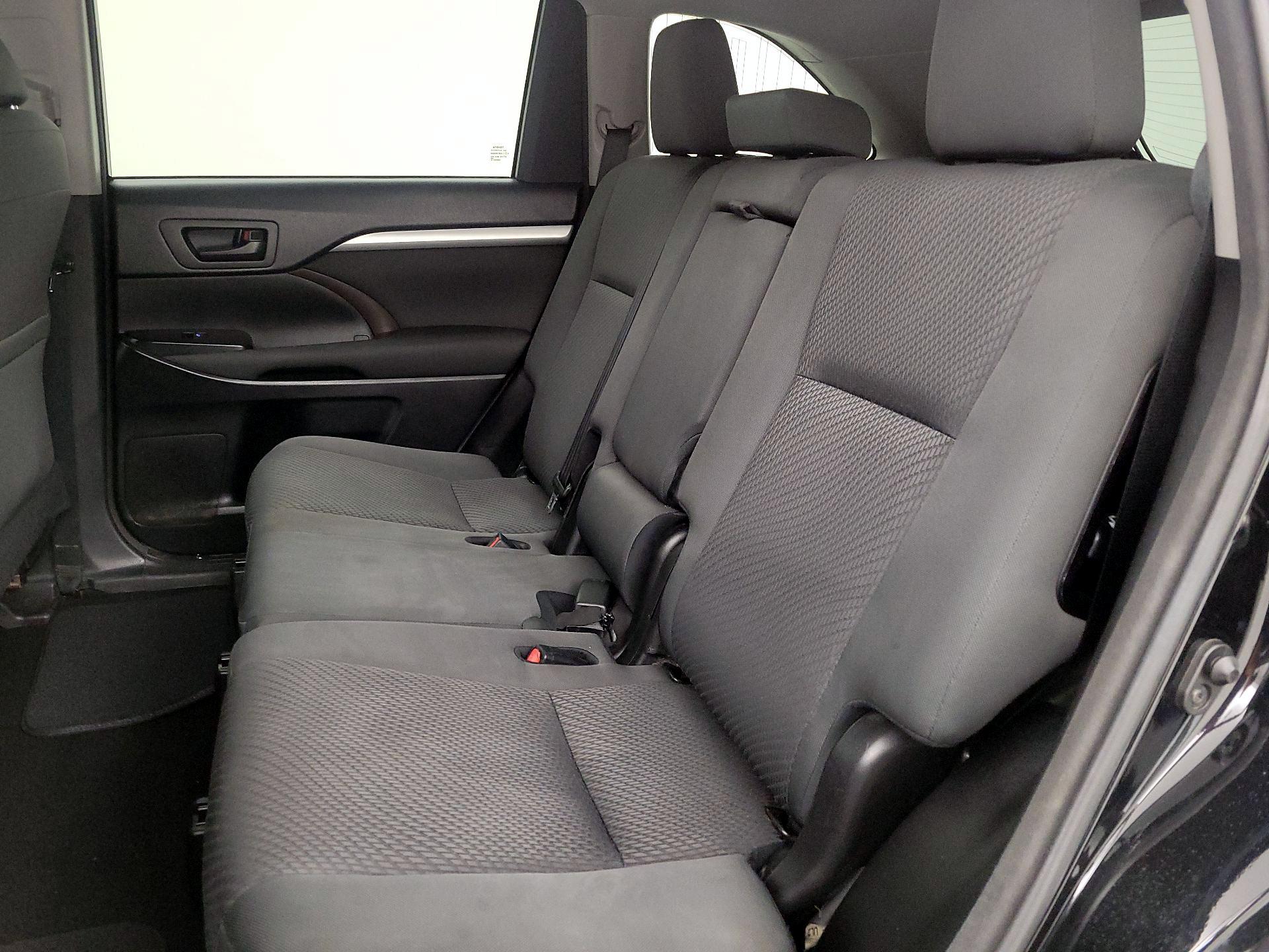 Thumbnail: 2017 Toyota Highlander - 19