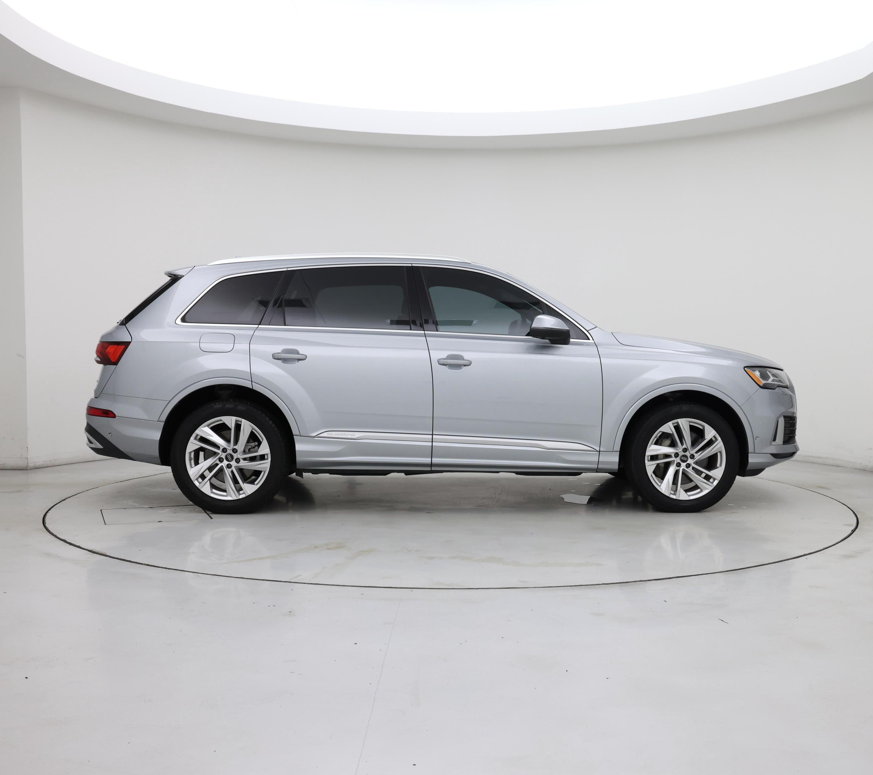 Thumbnail: 2023 Audi Q7 - 7