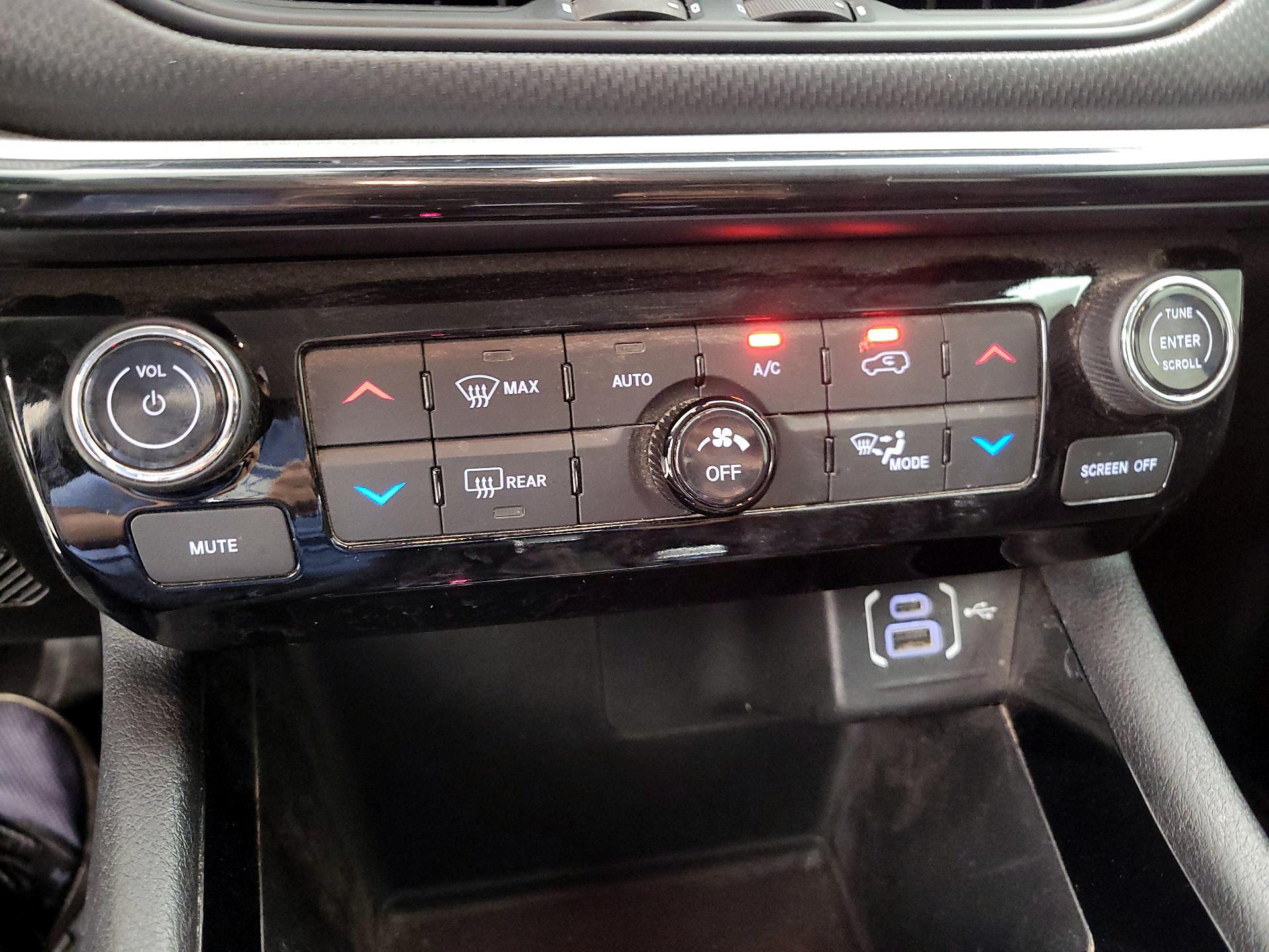Thumbnail: 2022 Jeep Compass - 16
