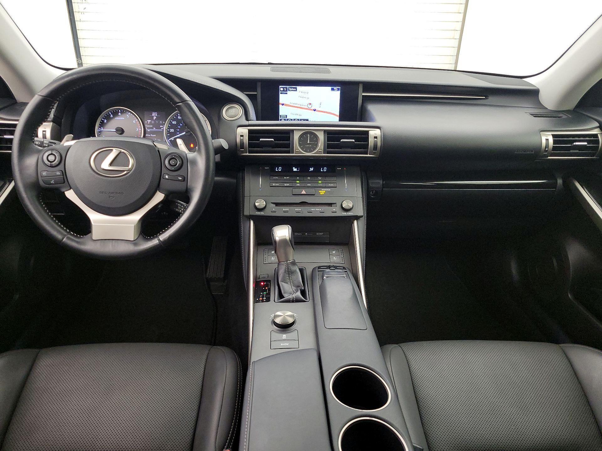 Thumbnail: 2016 Lexus IS - 9