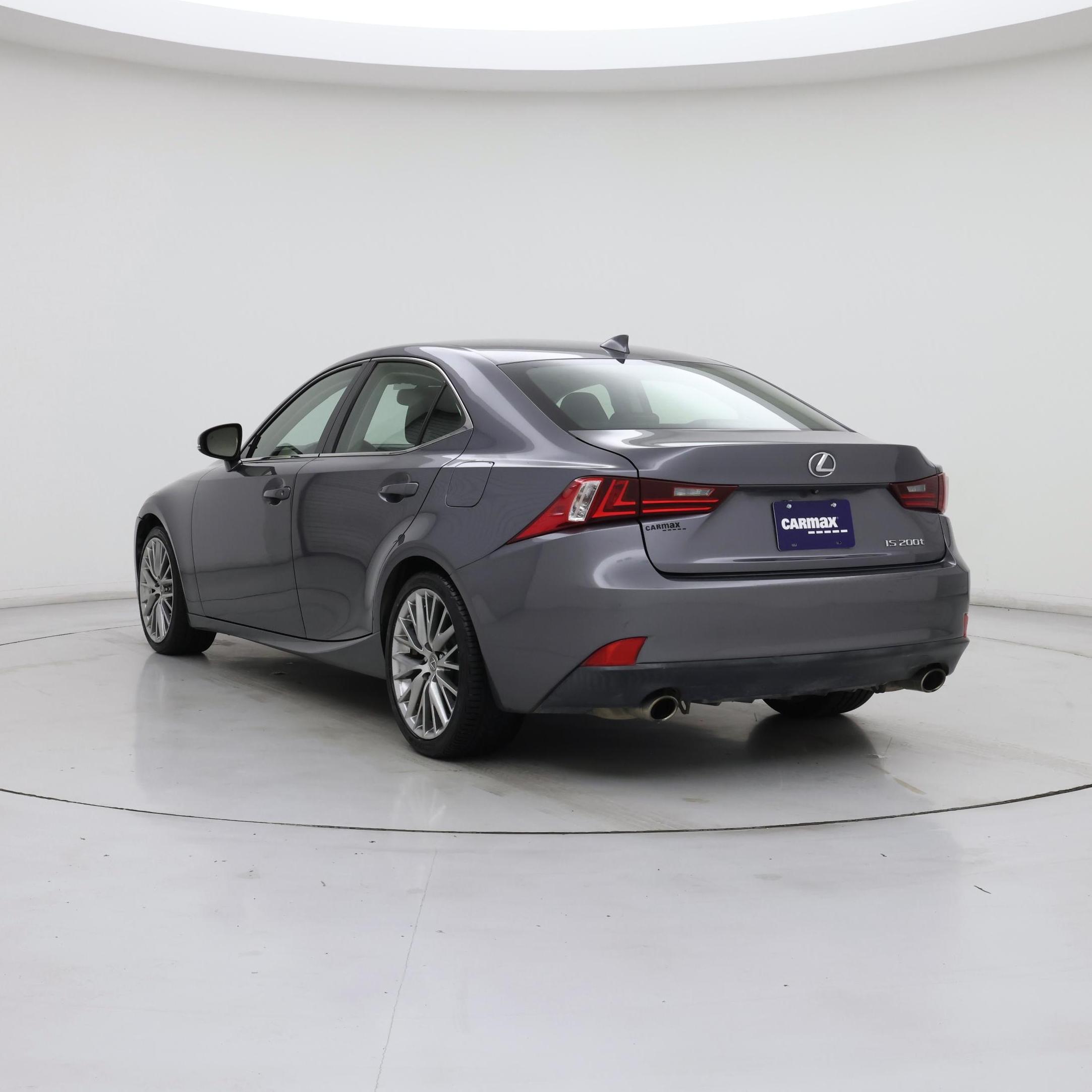Thumbnail: 2016 Lexus IS - 2