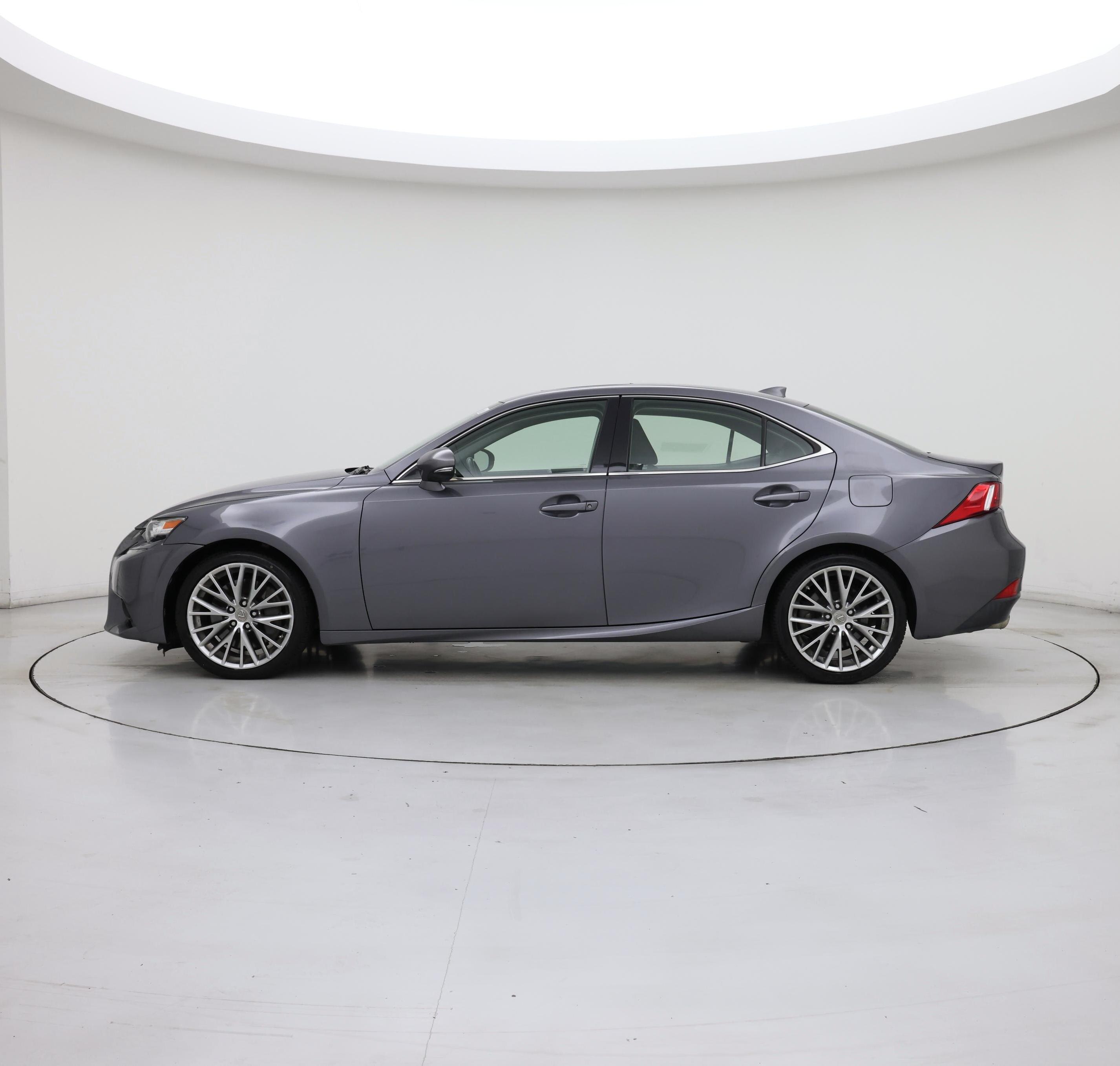 Thumbnail: 2016 Lexus IS - 3