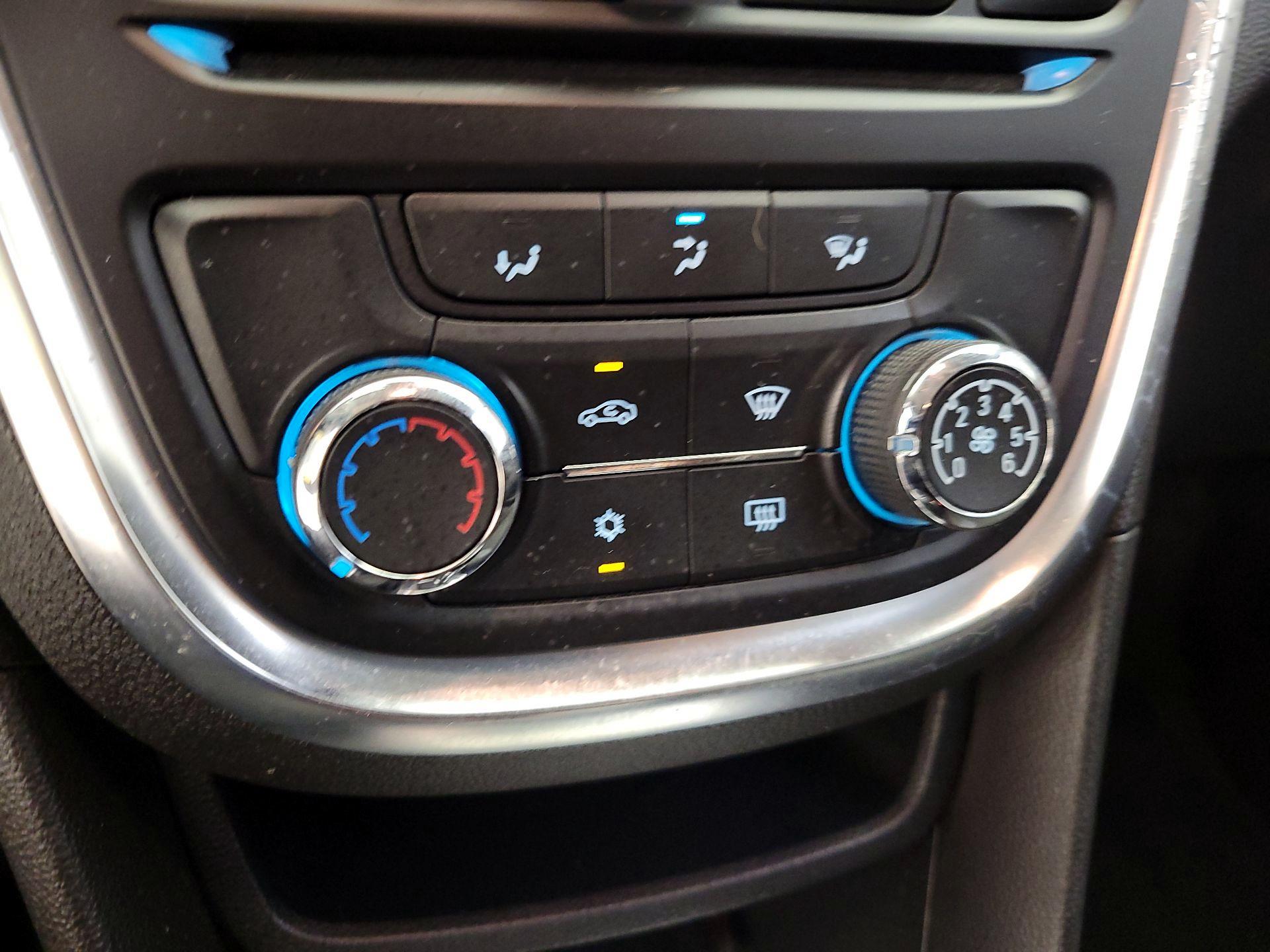 Thumbnail: 2016 Buick Encore - 16