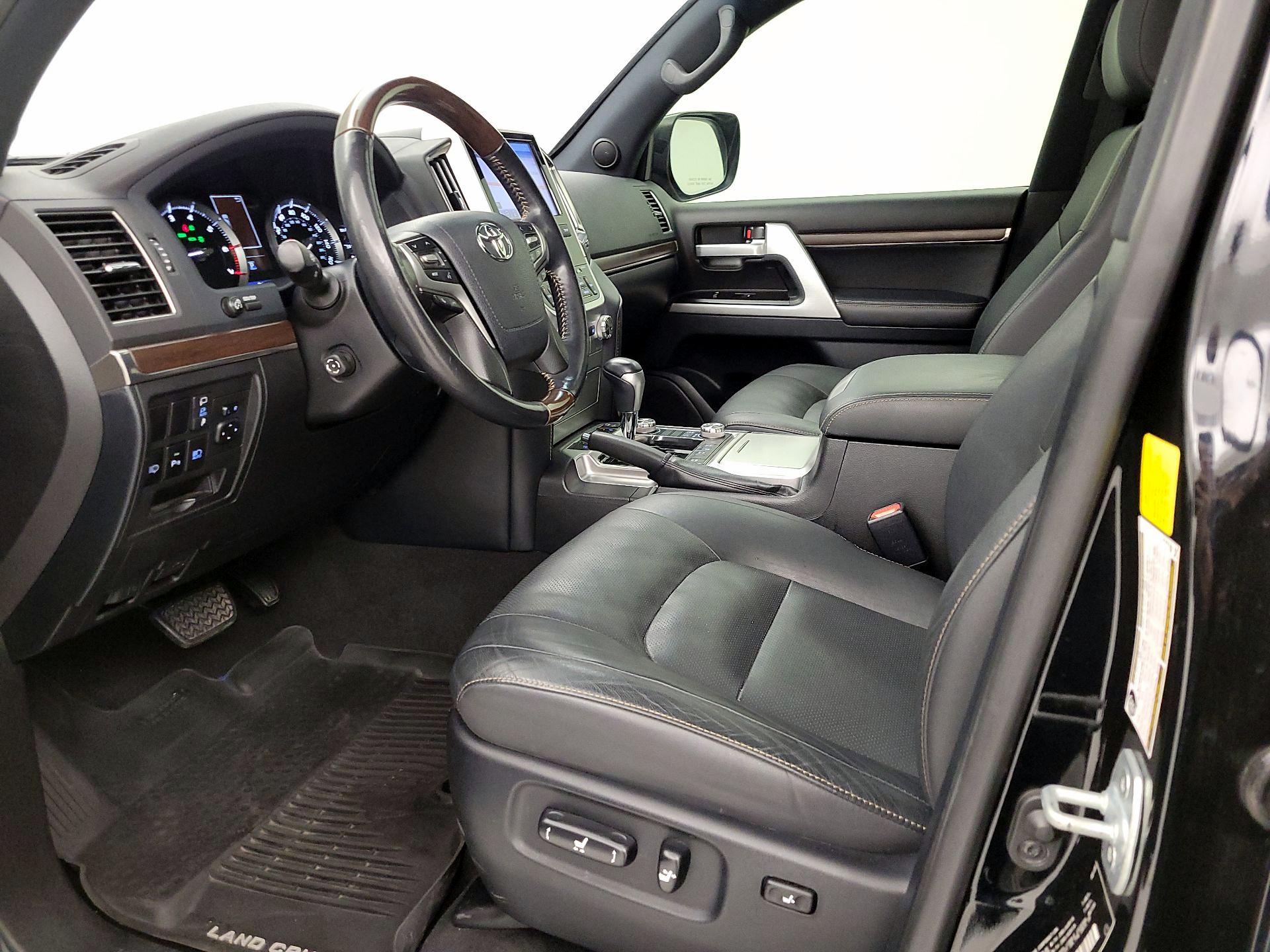 Thumbnail: 2020 Toyota Land Cruiser - 11