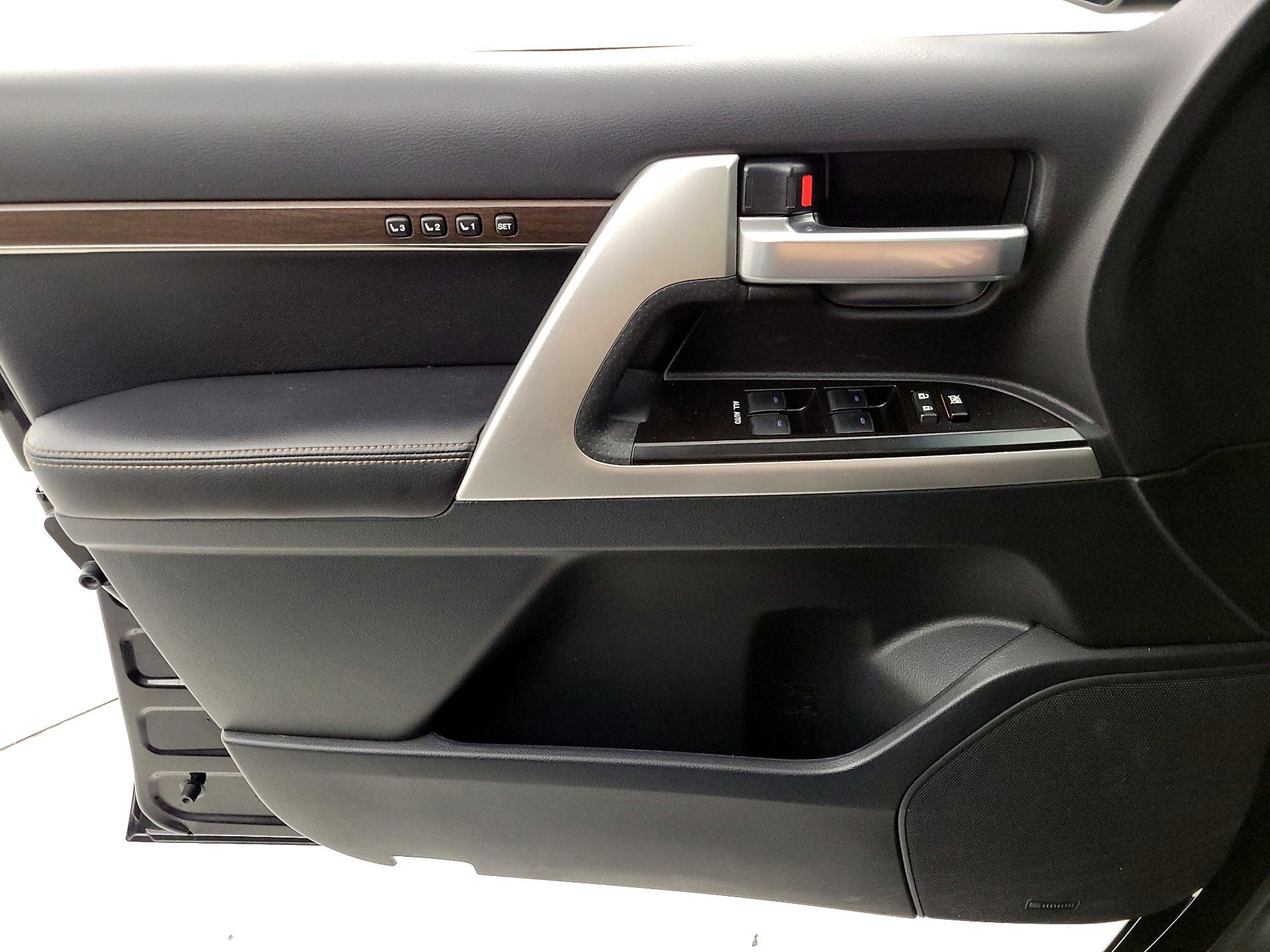Thumbnail: 2020 Toyota Land Cruiser - 12