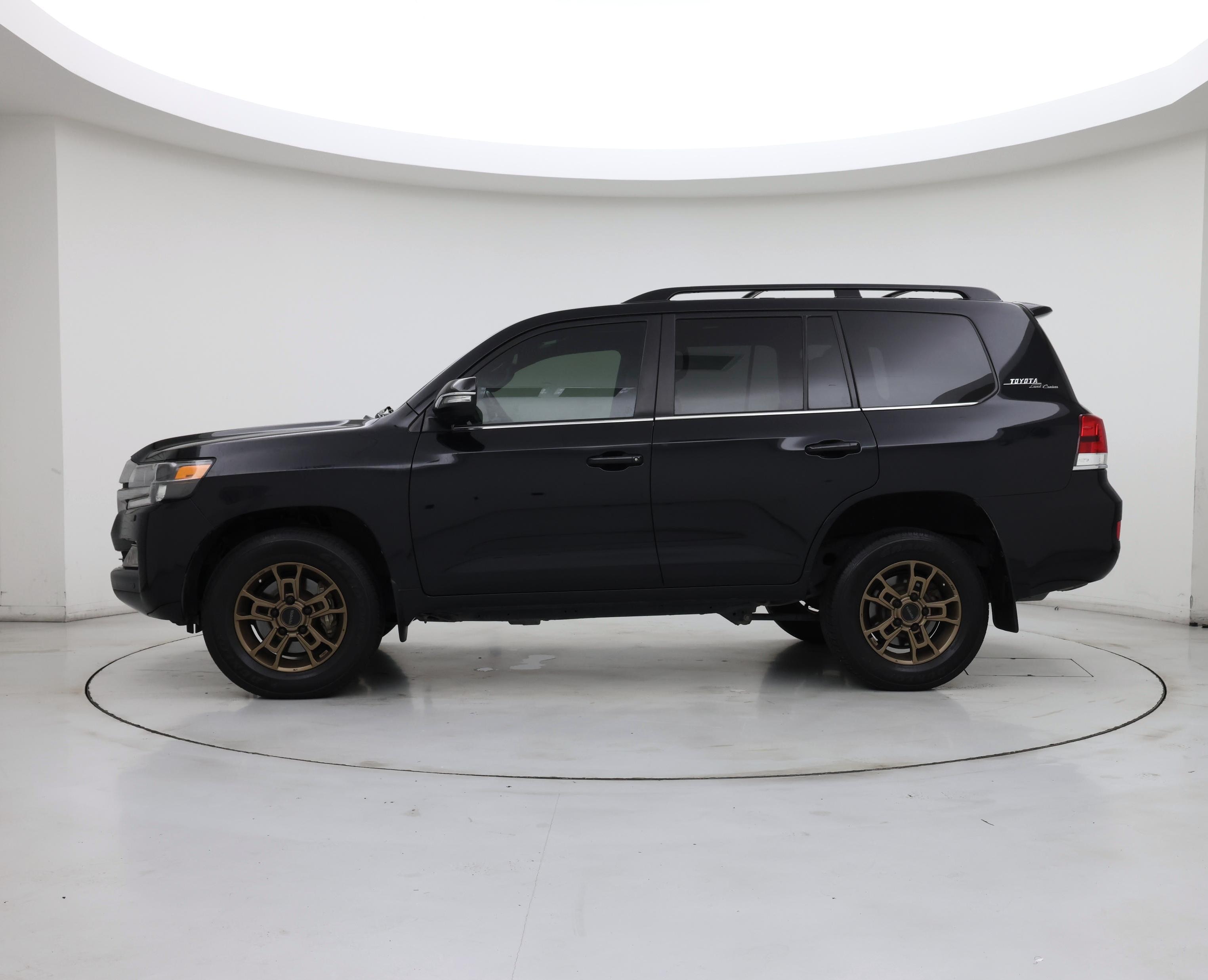 Thumbnail: 2020 Toyota Land Cruiser - 3