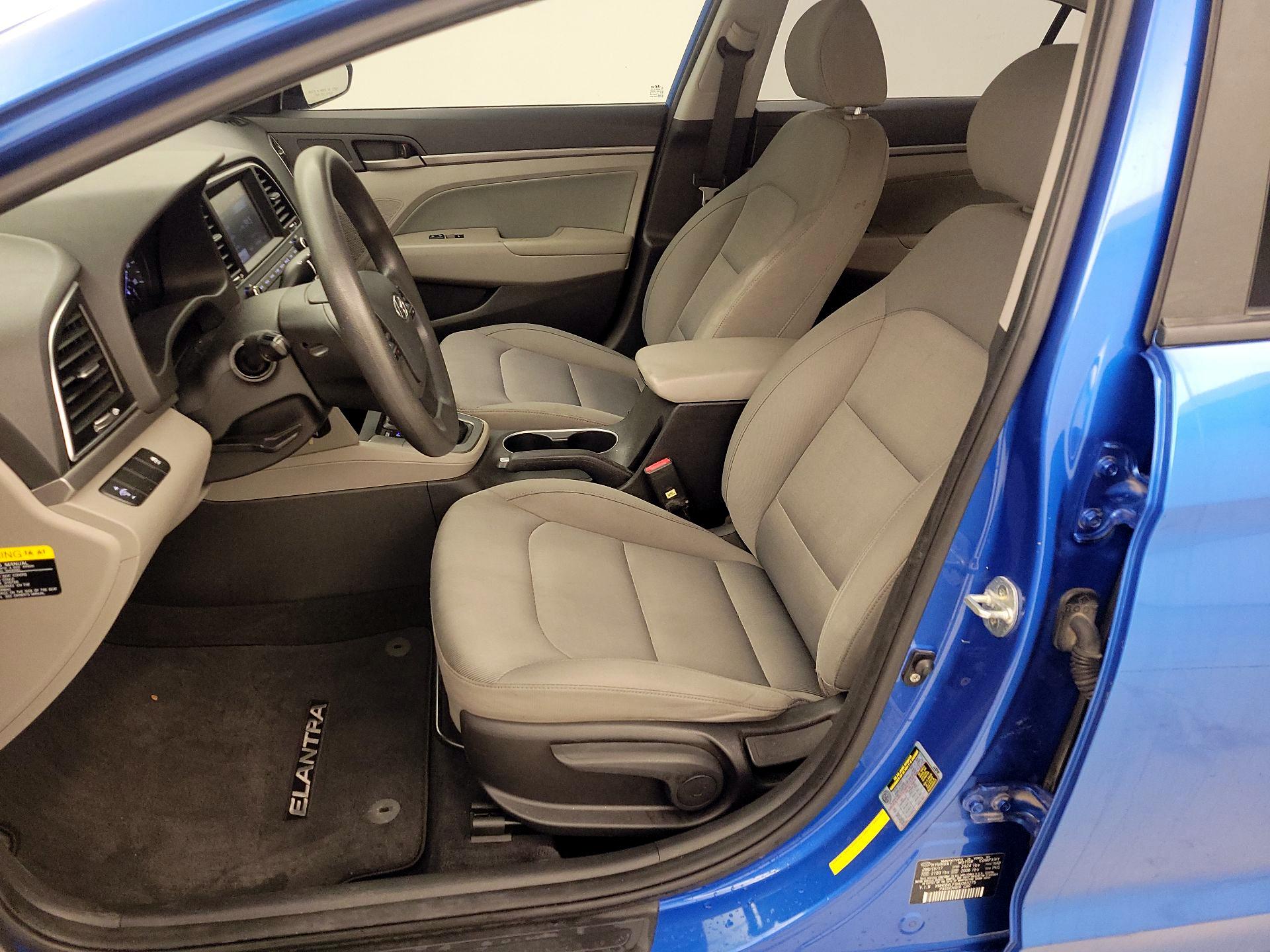 Thumbnail: 2017 Hyundai Elantra - 11